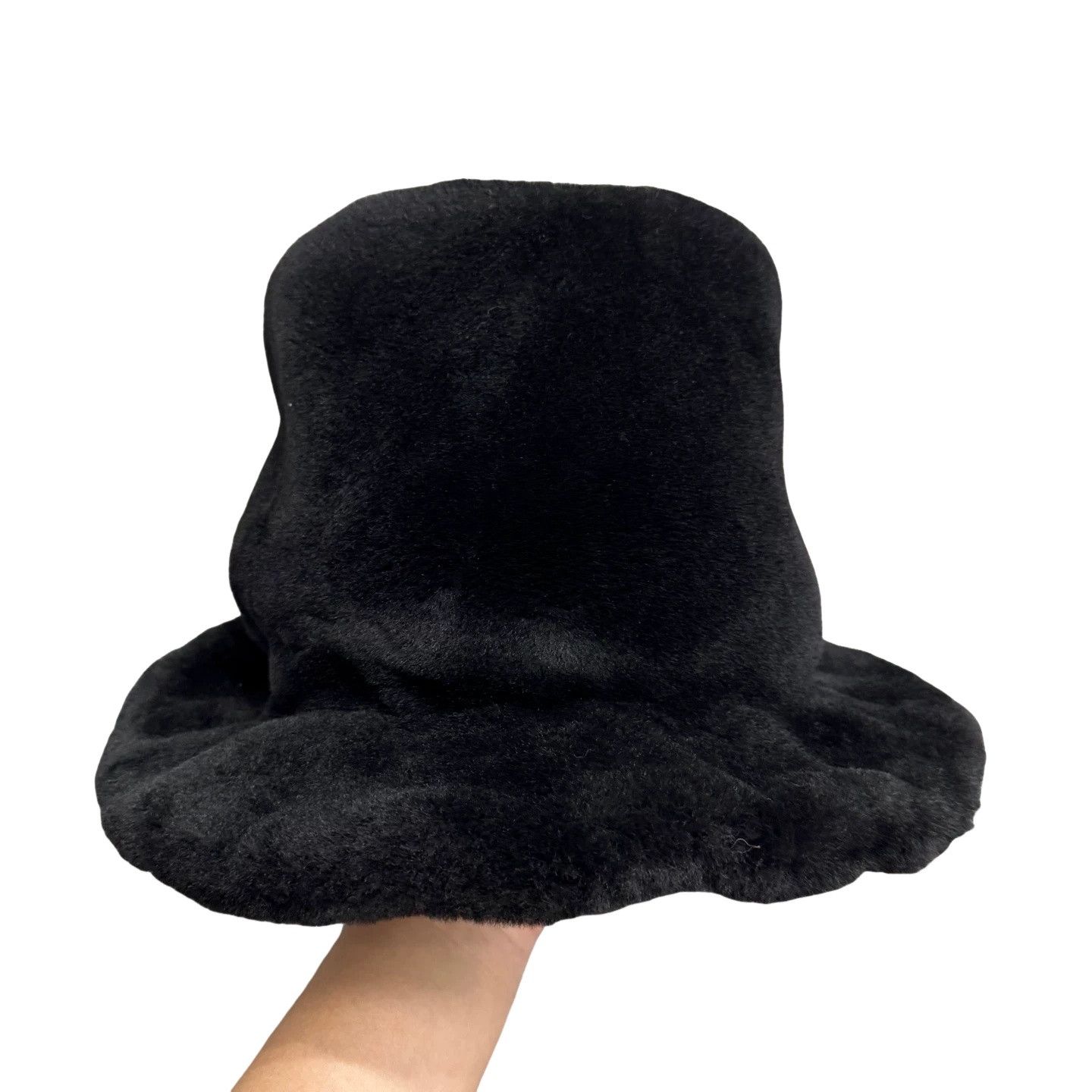Louis Vuitton Louis Vuitton Lambskin Fur Hat Size ONE SIZE - 1 Thumbnail