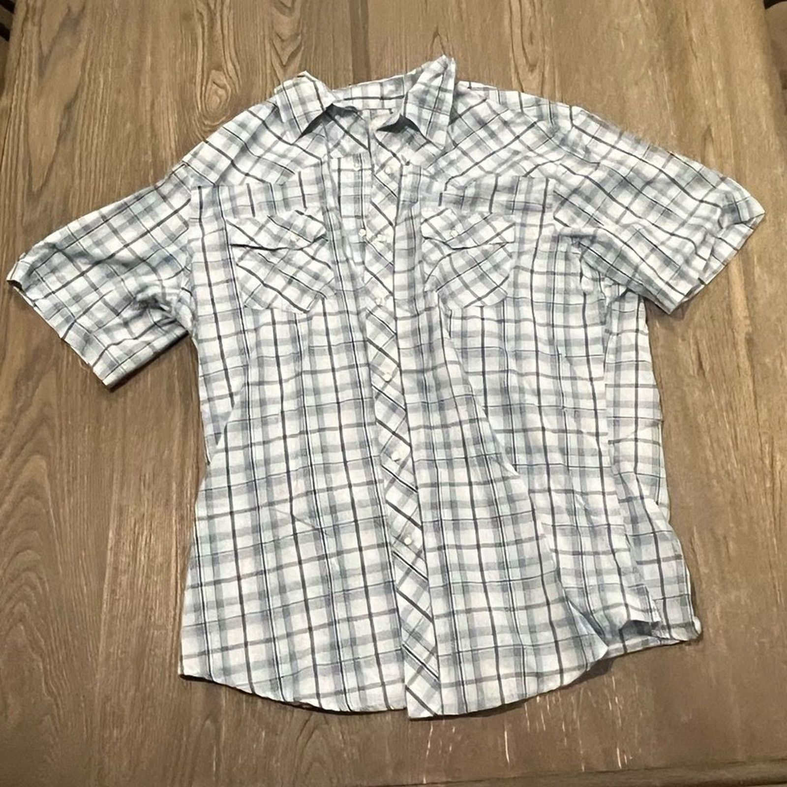Wrangler Wrangler Blue Plaid Short Sleeve Button Front Shirt Size L Size US L / EU 52-54 / 3 - 1 Thumbnail