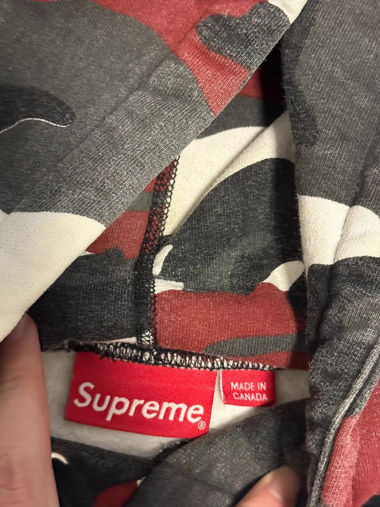 Supreme Supreme FW13 Red Camo Hoodie Size L Size US L / EU 52-54 / 3 - 3 Thumbnail