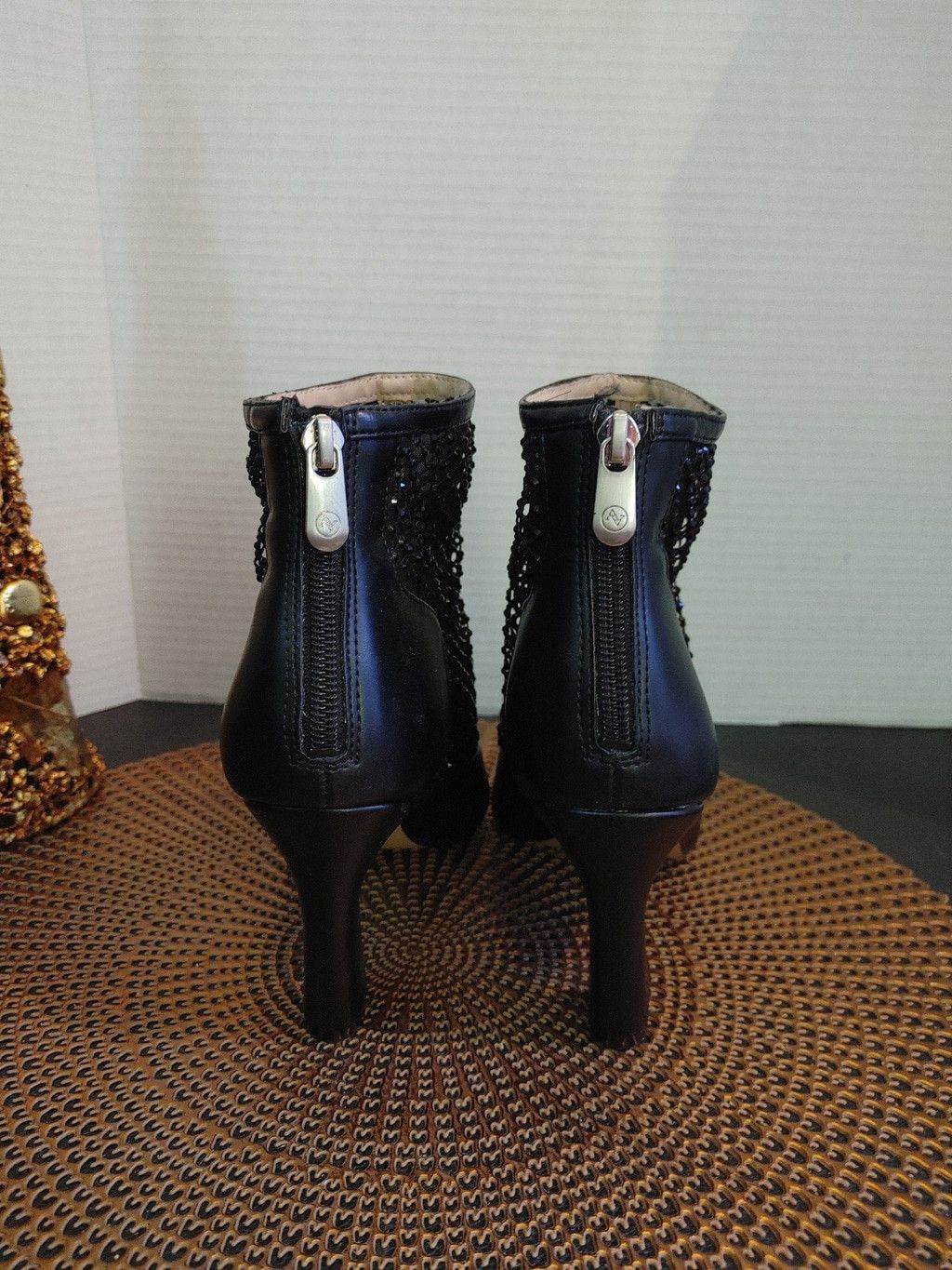 Adrianna Papell Adrienne Vittadini Nisa Mesh Ankle Boots Size 8.5M Size US 8.5 / IT 38.5 - 5 Thumbnail