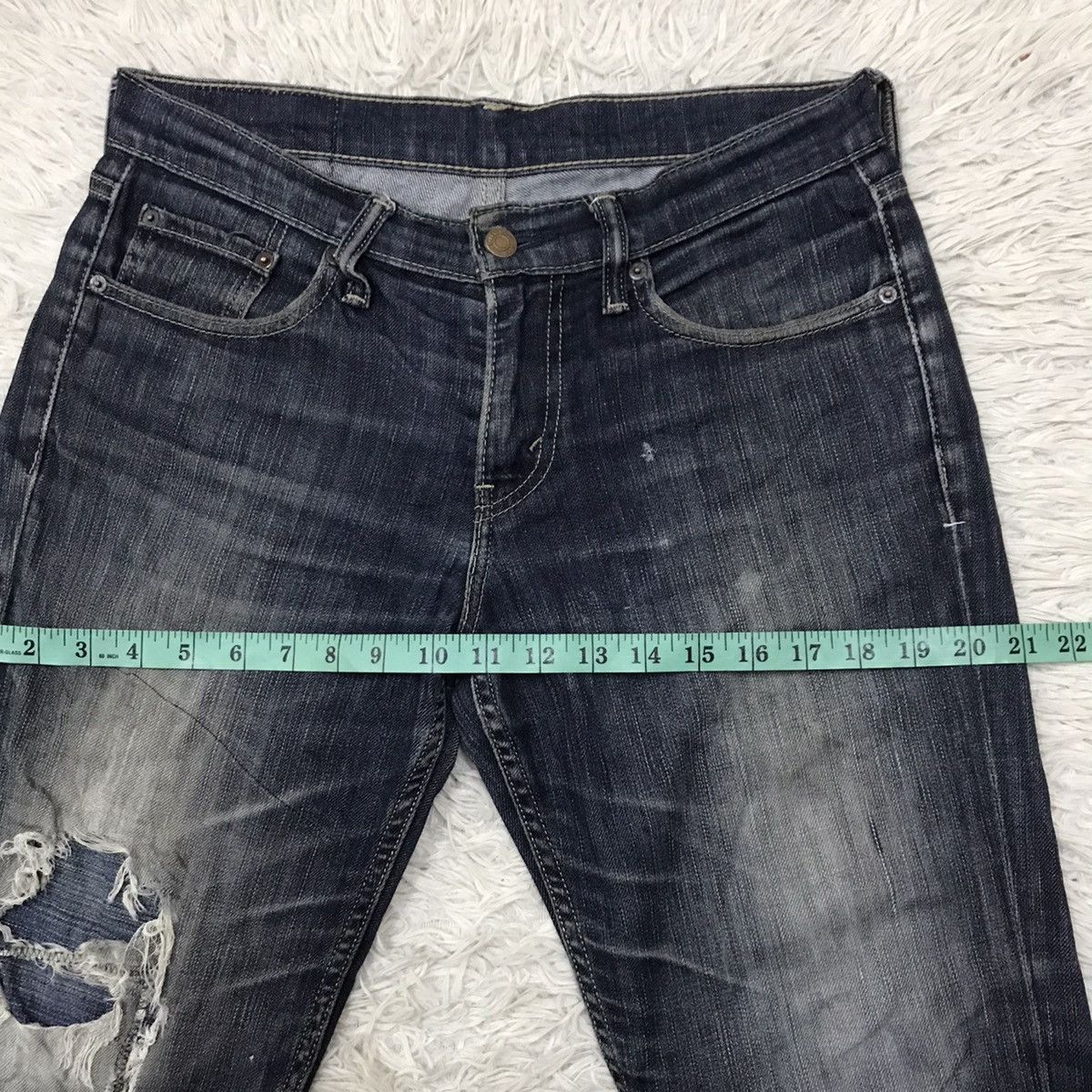 Levi's Vintage Clothing Vintage Levis Slim Tapered Distressed Denim Jeans Size US 31 - 17 Thumbnail