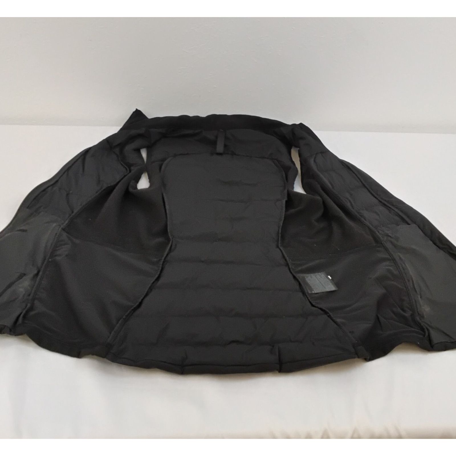 Lululemon Lululemon Down Hybrid Vest Women's 6 Black Active Wear Size M / US 6-8 / IT 42-44 - 6 Thumbnail