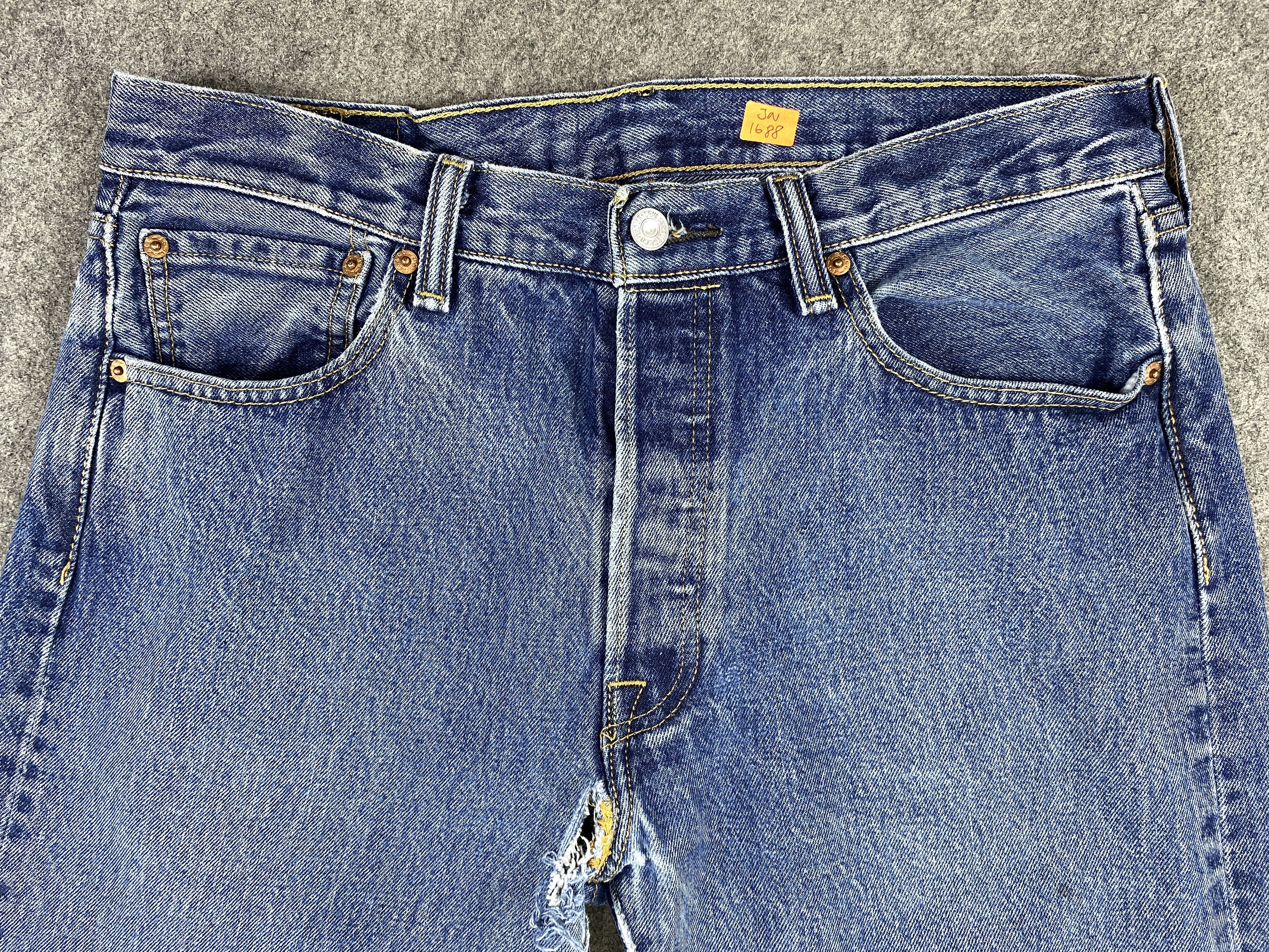 Japanese Brand Blue Vintage Levi's 501 Jeans 33x31 Denim -JN1688 Size US 33 - 3 Thumbnail