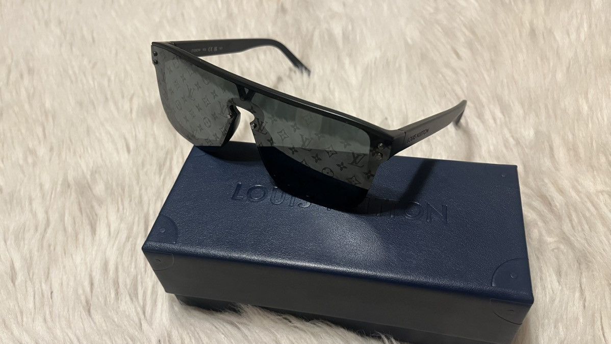 Louis Vuitton Louis Vuitton LV Waimea Sunglasses Size ONE SIZE - 1 Thumbnail