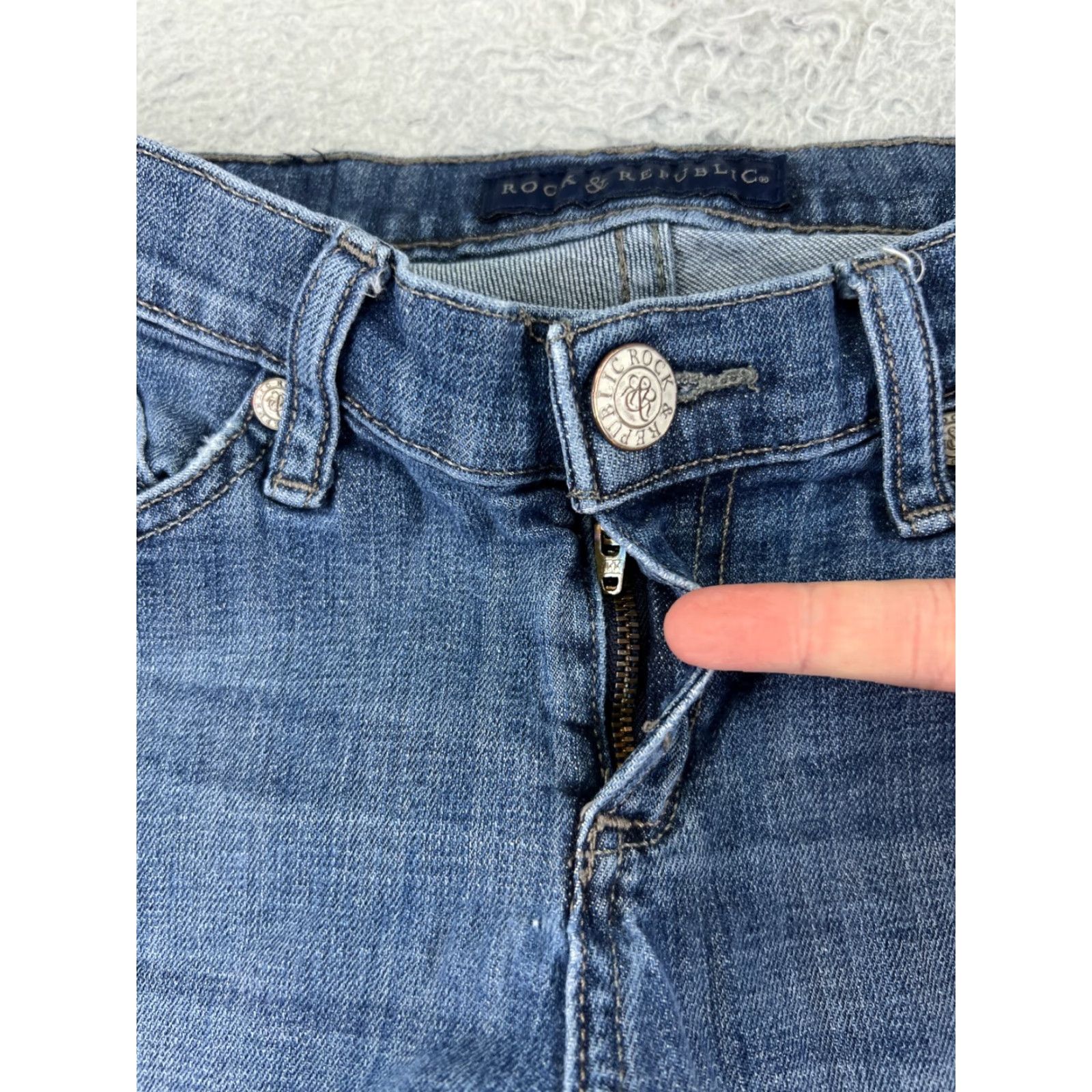 Vintage Rock & Republic Jeans Womens 4 Blue Denim Low Rise Flared 25x29 Cotton Blend 5-Pocket Zipper Button Embroidered Stretch Size 27" / US 4 / IT 40 - 5 Thumbnail
