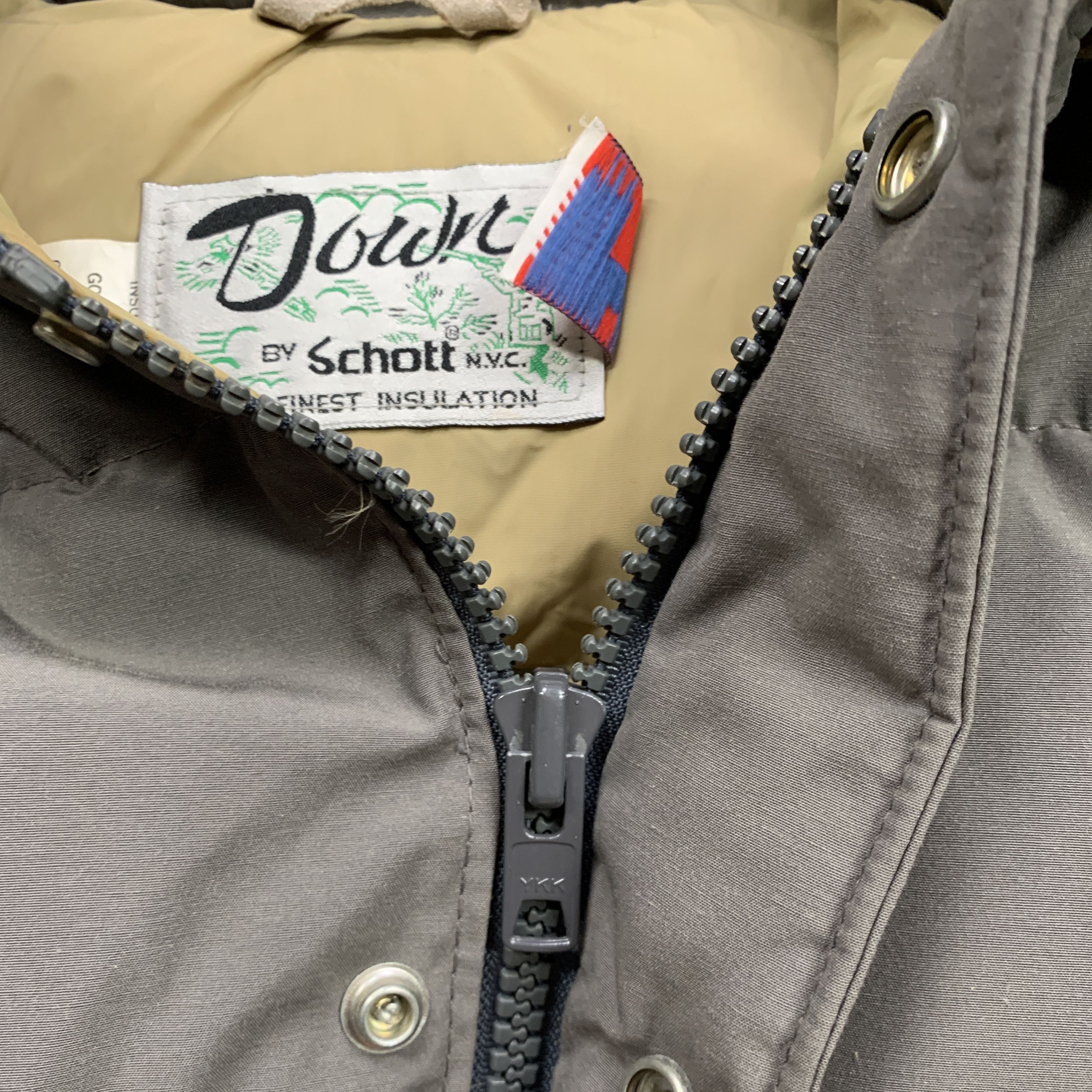 Schott 80s-90s Cropped Puffer / Down Jacket Size US M / EU 48-50 / 2 - 8 Thumbnail