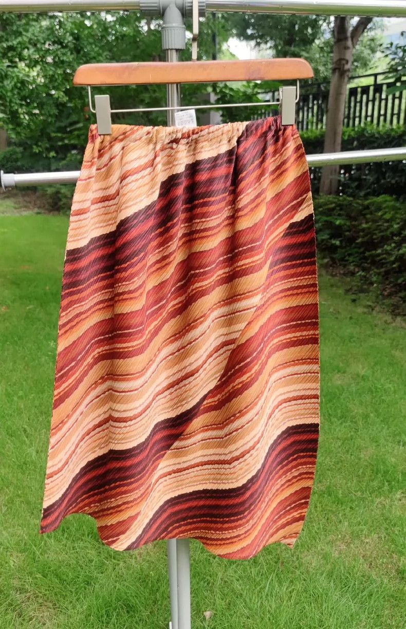 Issey Miyake Issey Miyake size:1 Orange vintage bestseller lava skirt Size 22" - 2 Thumbnail