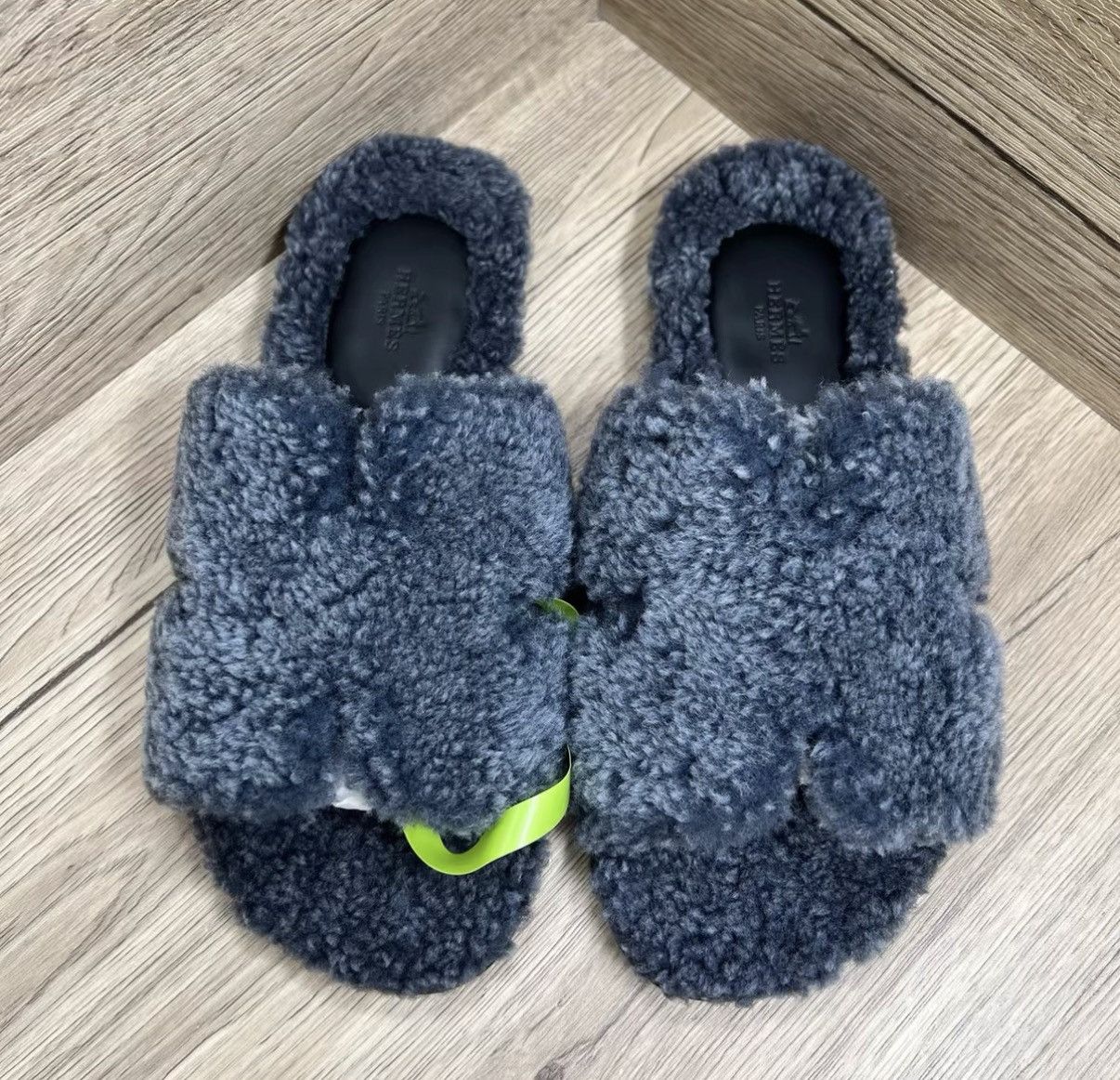 Hermes Hermès Lzmir Grey Teddy H Slippers J41 Size US 11 / IT 41 - 2 Thumbnail