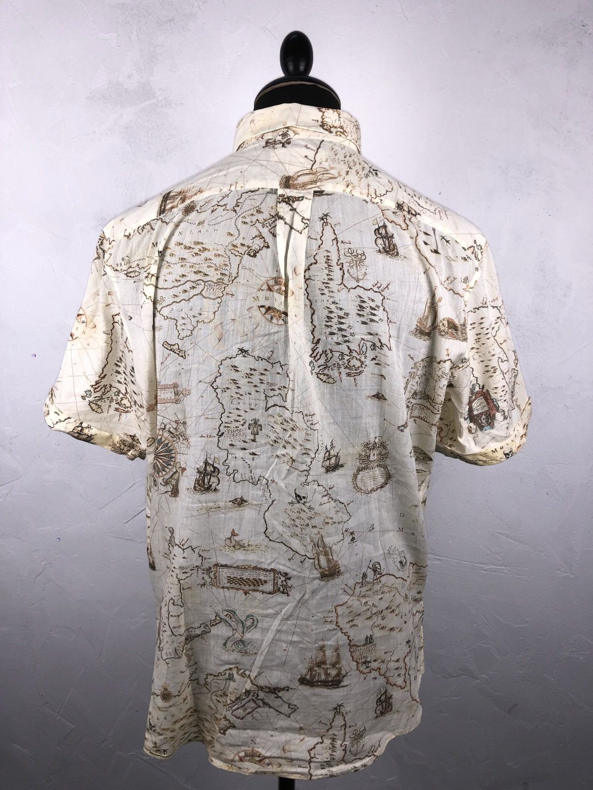Alexander McQueen 2005 Alexander McQueen Antique Fantasy World Map Linen Shirt Size US XL / EU 56 / 4 - 3 Thumbnail