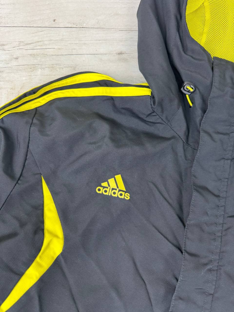 Adidas Vintage Adidas Liverpool 2010 2011 Windbreaker Track Jacket Size US L / EU 52-54 / 3 - 6 Thumbnail