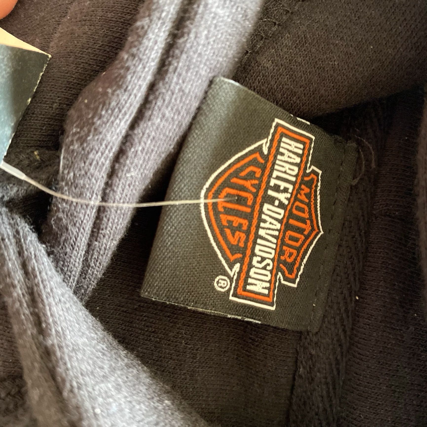 Harley Davidson Harley-Davidson Hoodie Mens M Black Graphic Print Buck Logo Hugging The Curb Pullover Hooded Sweatshirt Size US M / EU 48-50 / 2 - 5 Thumbnail