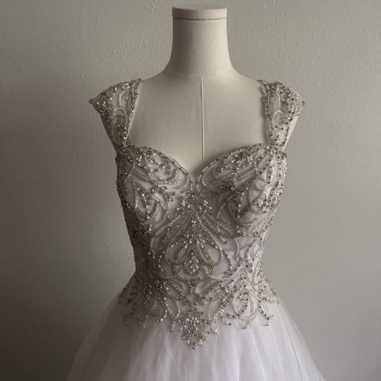 Other JUSTIN ALEXANDER White Silver Beaded Tulle Wedding Dress Size M / US 6-8 / IT 42-44 - 7 Thumbnail
