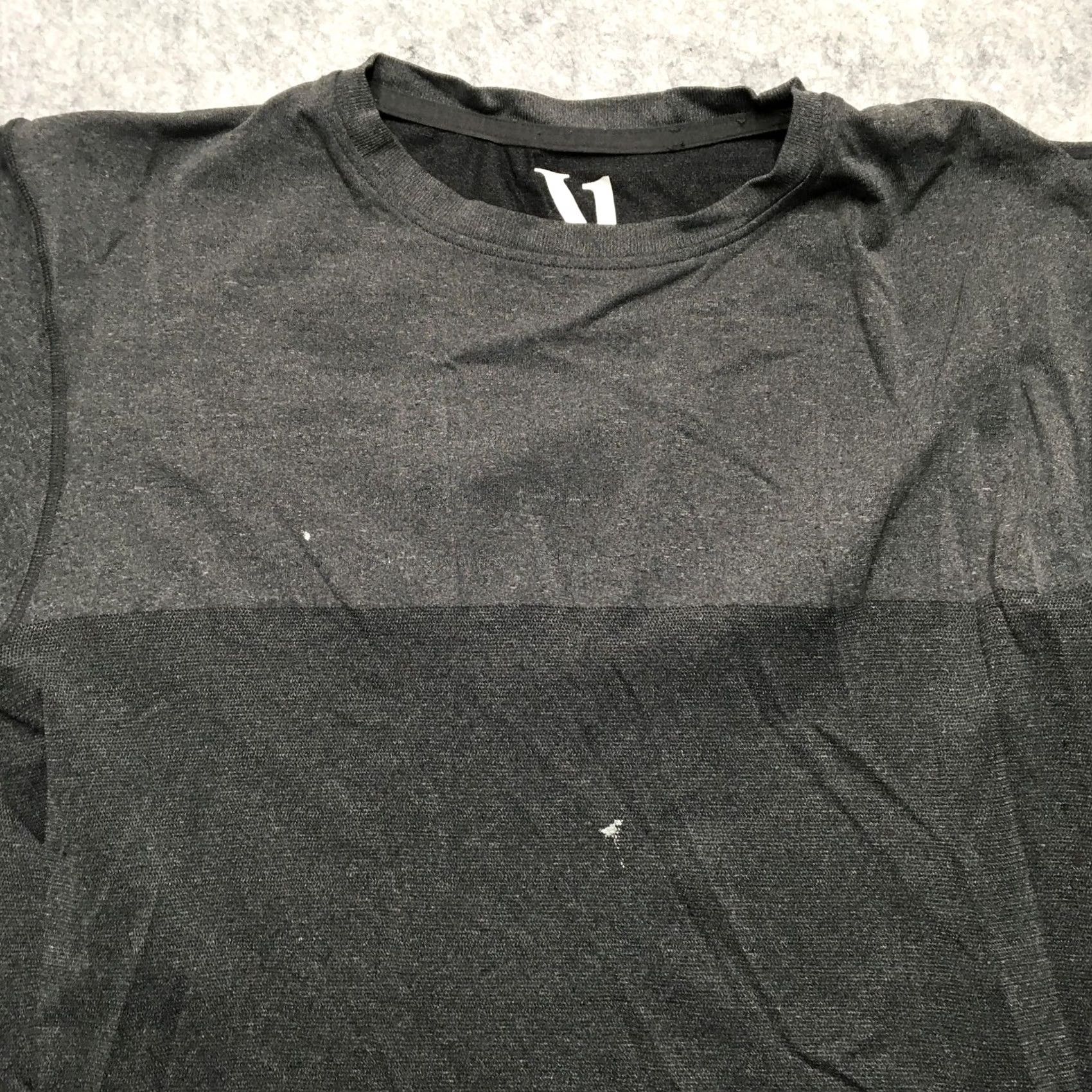 Vuori Vuori Shirt Mens L Gray Long Sleeve Athletic Pullover Defects Size US L / EU 52-54 / 3 - 3 Thumbnail