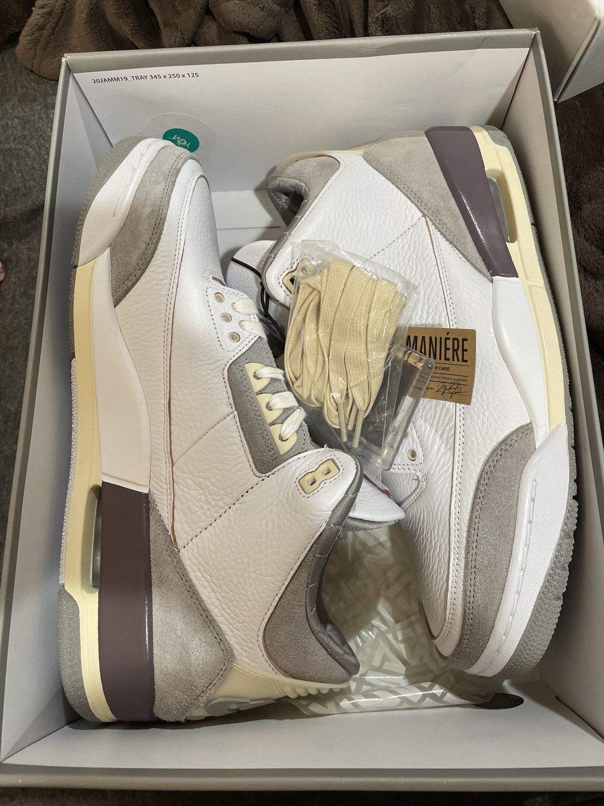 A Ma Maniere Air Jordan 3 A Maniere Size 11.5M/13W Size US 11.5 / EU 44-45 - 8 Thumbnail