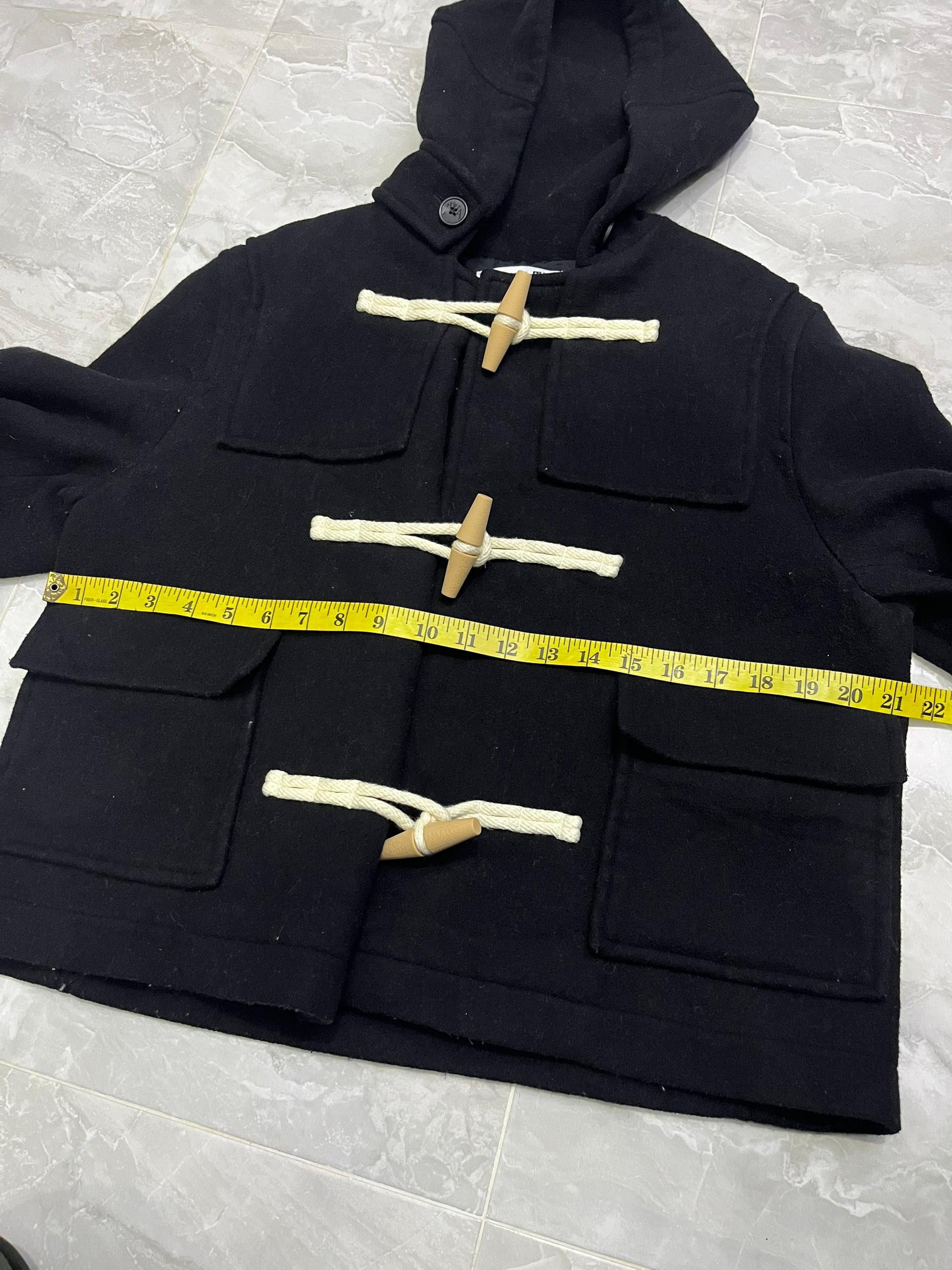 JW Anderson × Uniqlo JW Anderson x Uniqlo Cropped Duffle Jacket Size S / US 4 / IT 40 - 12 Thumbnail