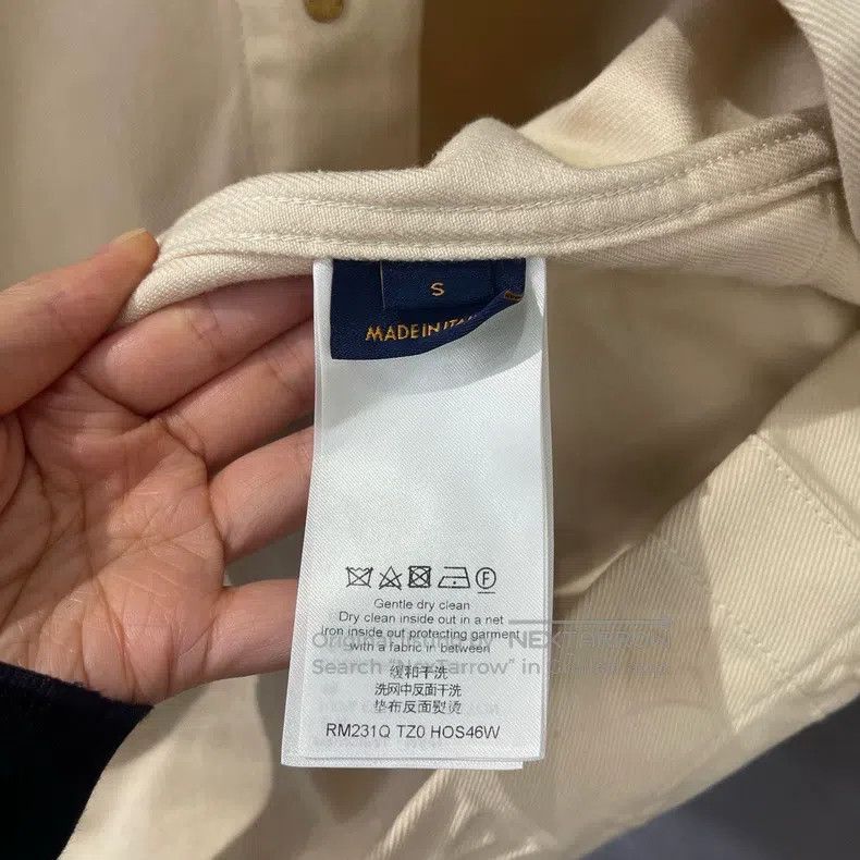 Louis Vuitton Louis Vuitton 23 New Beige logo printed short sleeve shirt Size US S / EU 44-46 / 1 - 3 Thumbnail