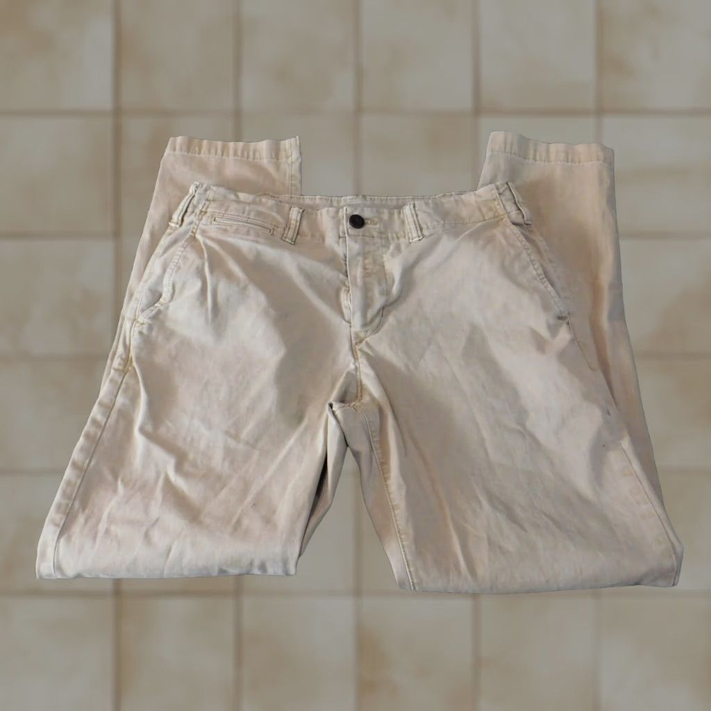 American Eagle Outfitters American Eagle Outfitters Pants 30x28 Beige Regular Straight Chino Cotton Flat Front Canvas Zipper Mens Regular 30 Inseam 28 Size US 30 / EU 46 - 1 Thumbnail