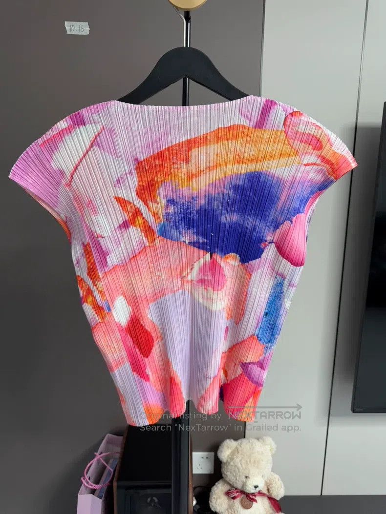 Issey Miyake Issey Miyake size:3 Petal Waltz Women's Short-sleeve Top Size S / US 4 / IT 40 - 2 Thumbnail