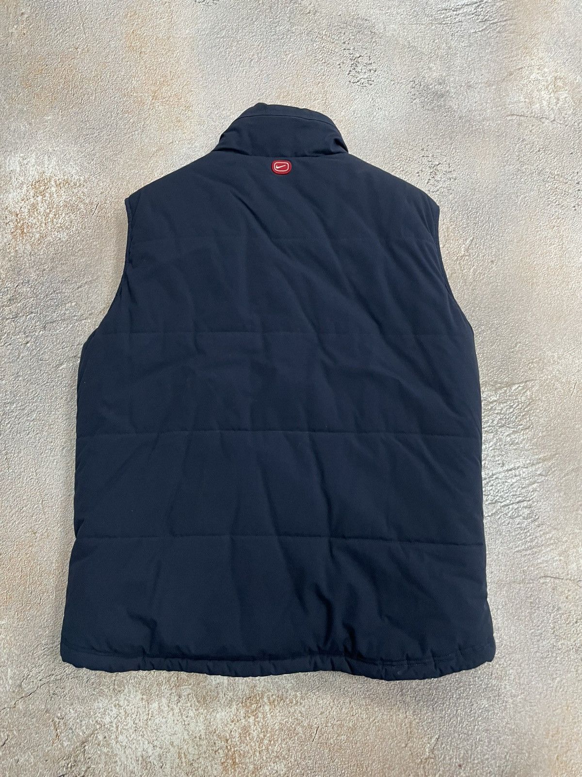 Nike Vintage Nike Big Center Logo Puffer Vest Size US M / EU 48-50 / 2 - 10 Thumbnail