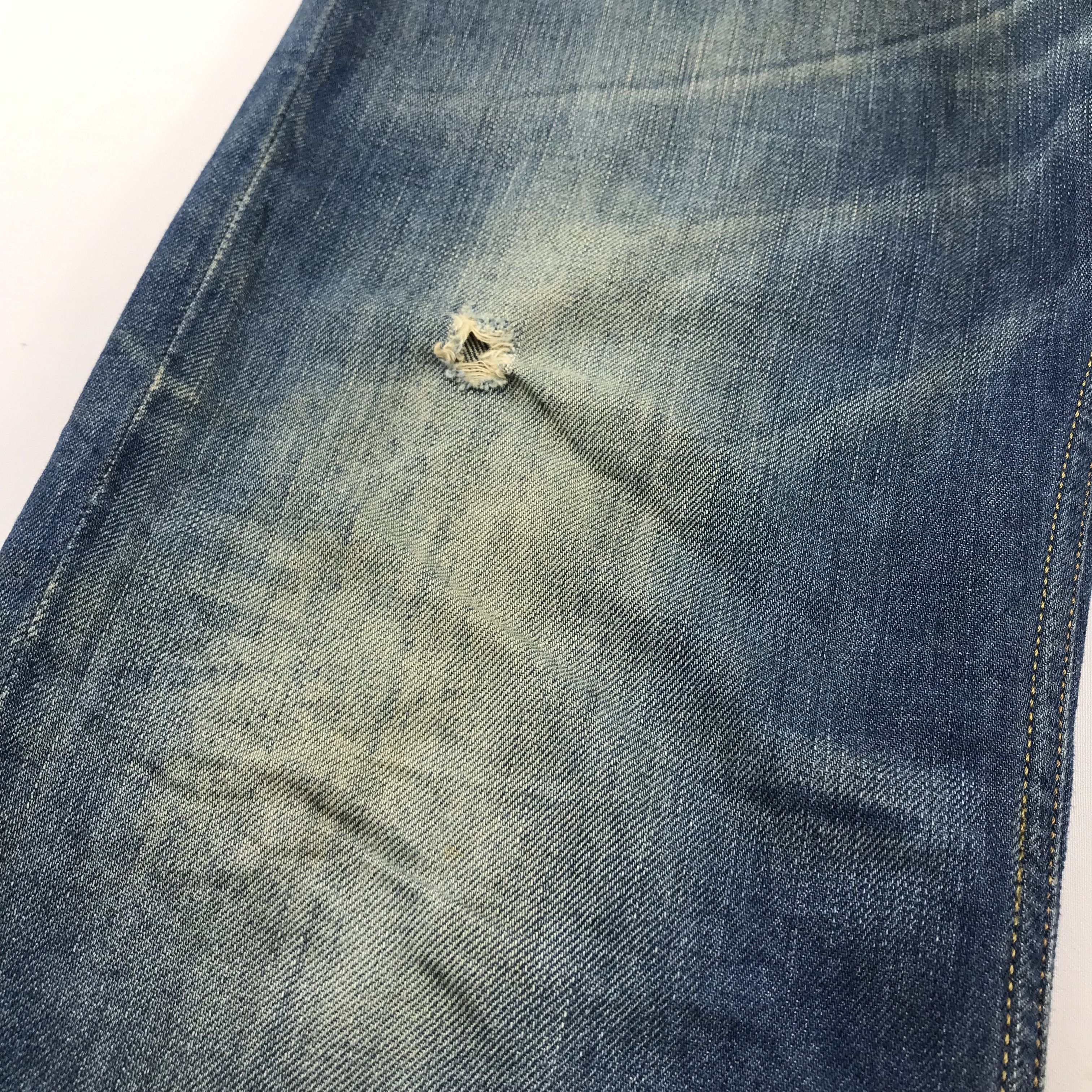 Diesel Diesel Waykee Regular Straight Distress Denim Jean KJ3456 Size US 31 - 11 Thumbnail