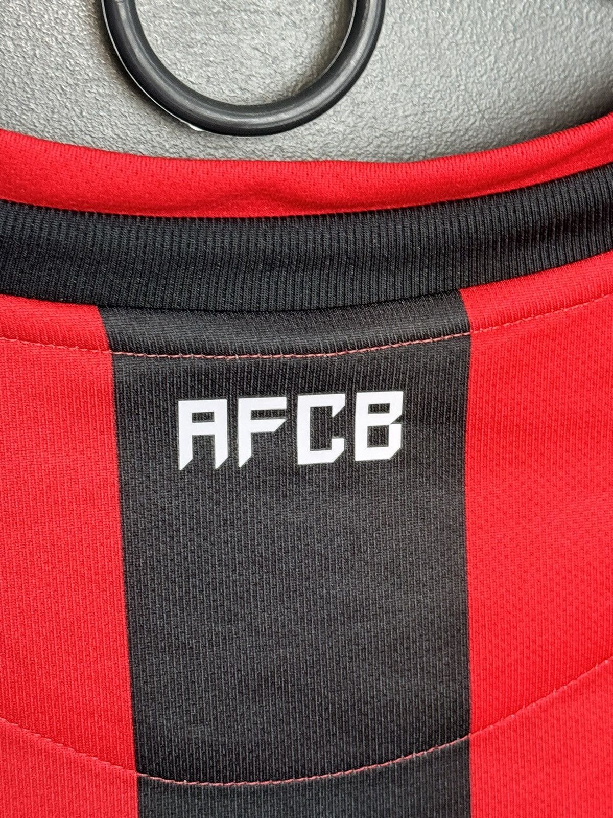 Umbro New XXXL Bournemouth 17/18 Home Football Jersey Size US XXL / EU 58 / 5 - 4 Thumbnail