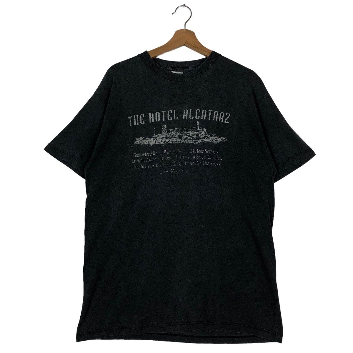 Japanese Brand 90’s Movie The Hotel Alcatraz T-Shirt Short Sleeve Big Logo Size US L / EU 52-54 / 3 - 2 Thumbnail