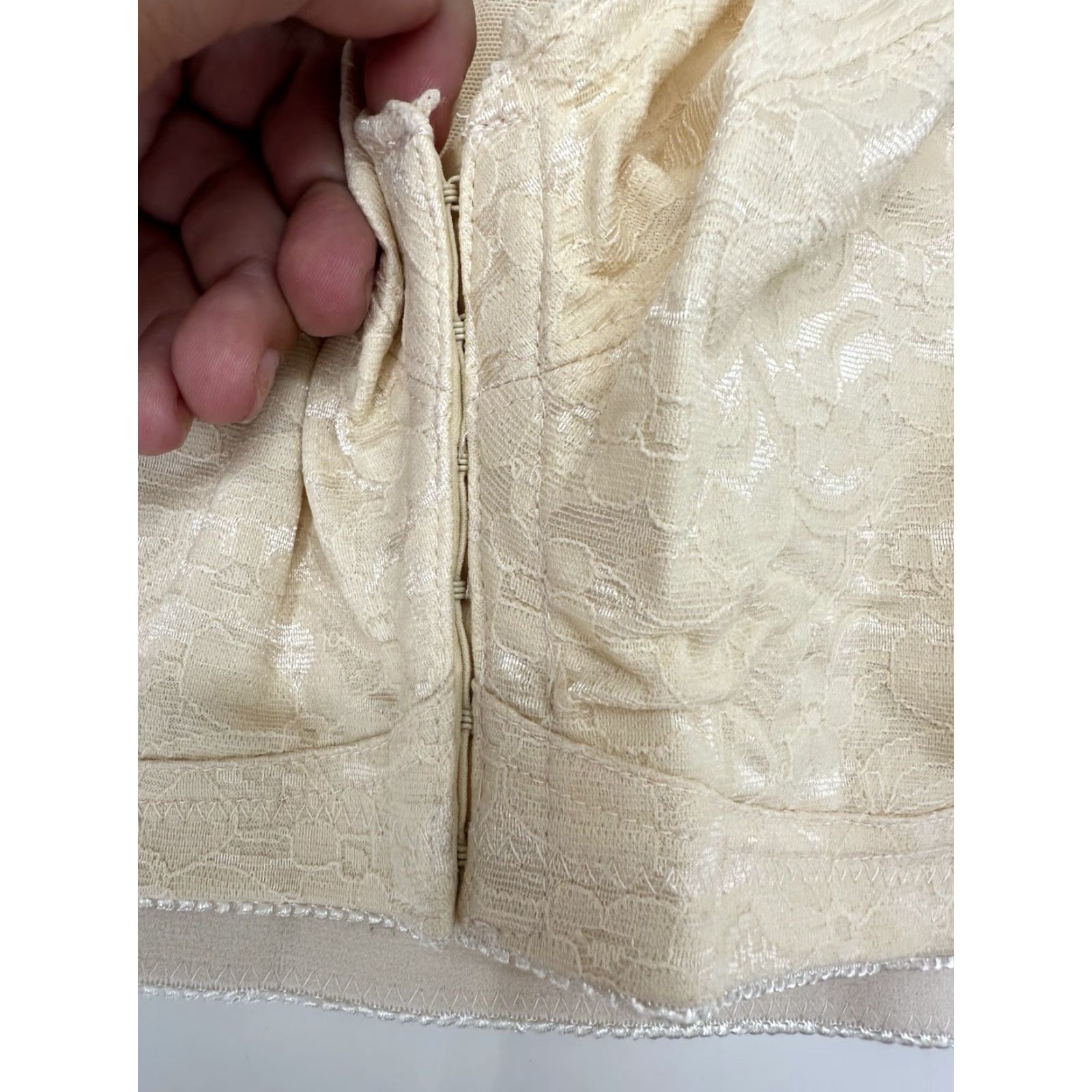 Vintage Plusform Instant Shaping Bra 42D Full Figure No Wire Beige Front Closure NWTs Bra Women 42D Beige Front Clasp Size ONE SIZE - 2 Thumbnail