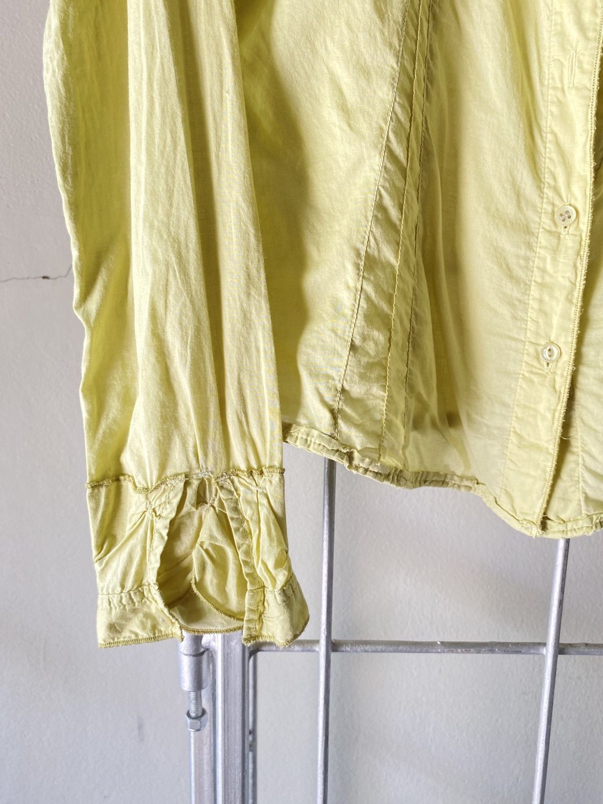 Marithe + Francois Girbaud MARITHE + FRANCOIS GIRBAUD Light Yellow Button-Up Blouse Size ONE SIZE - 14 Thumbnail