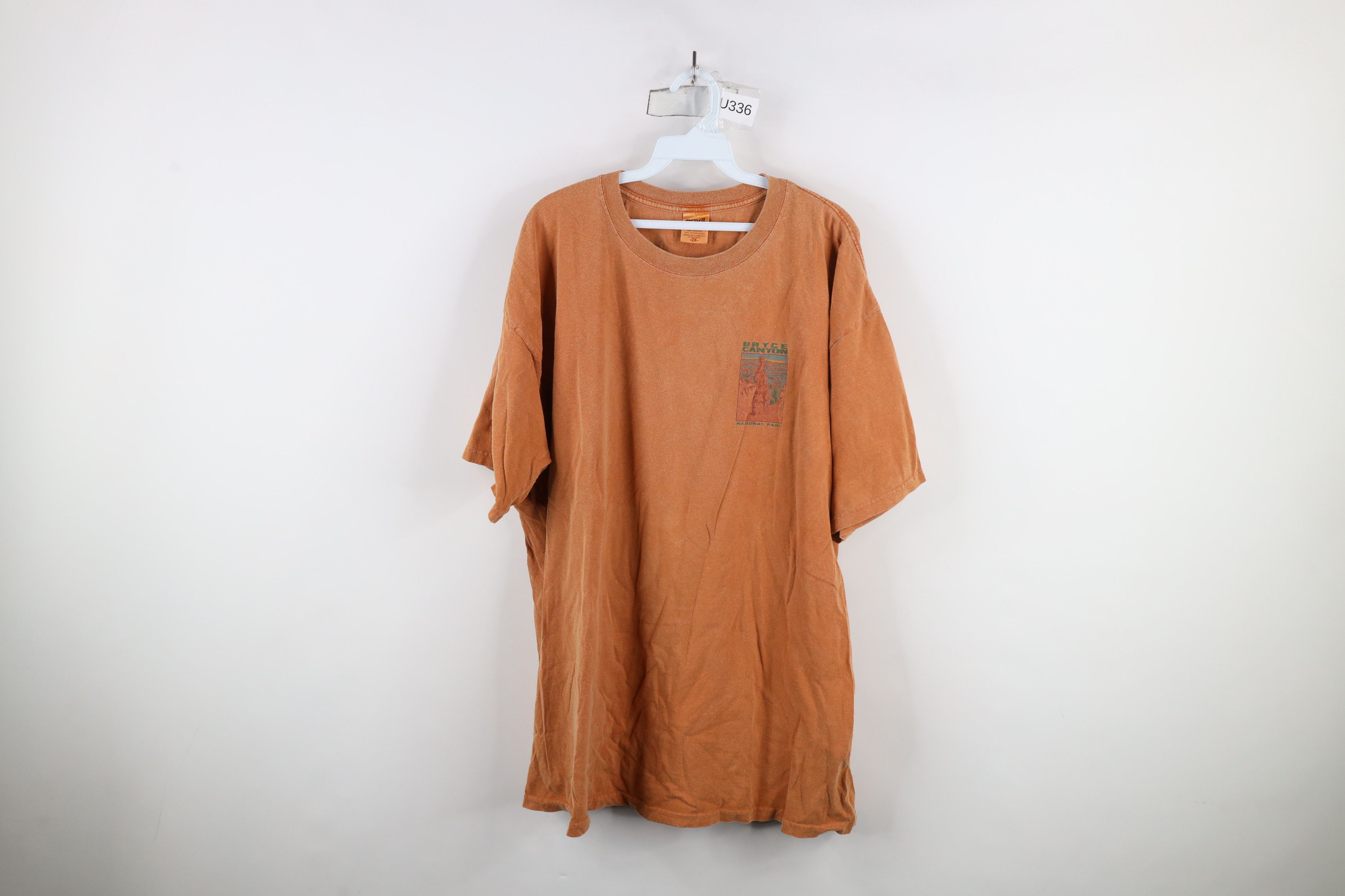 Vintage Vintage 90s Streetwear Bryce Canyon National Park T-Shirt Size US XXL / EU 58 / 5 - 1 Thumbnail
