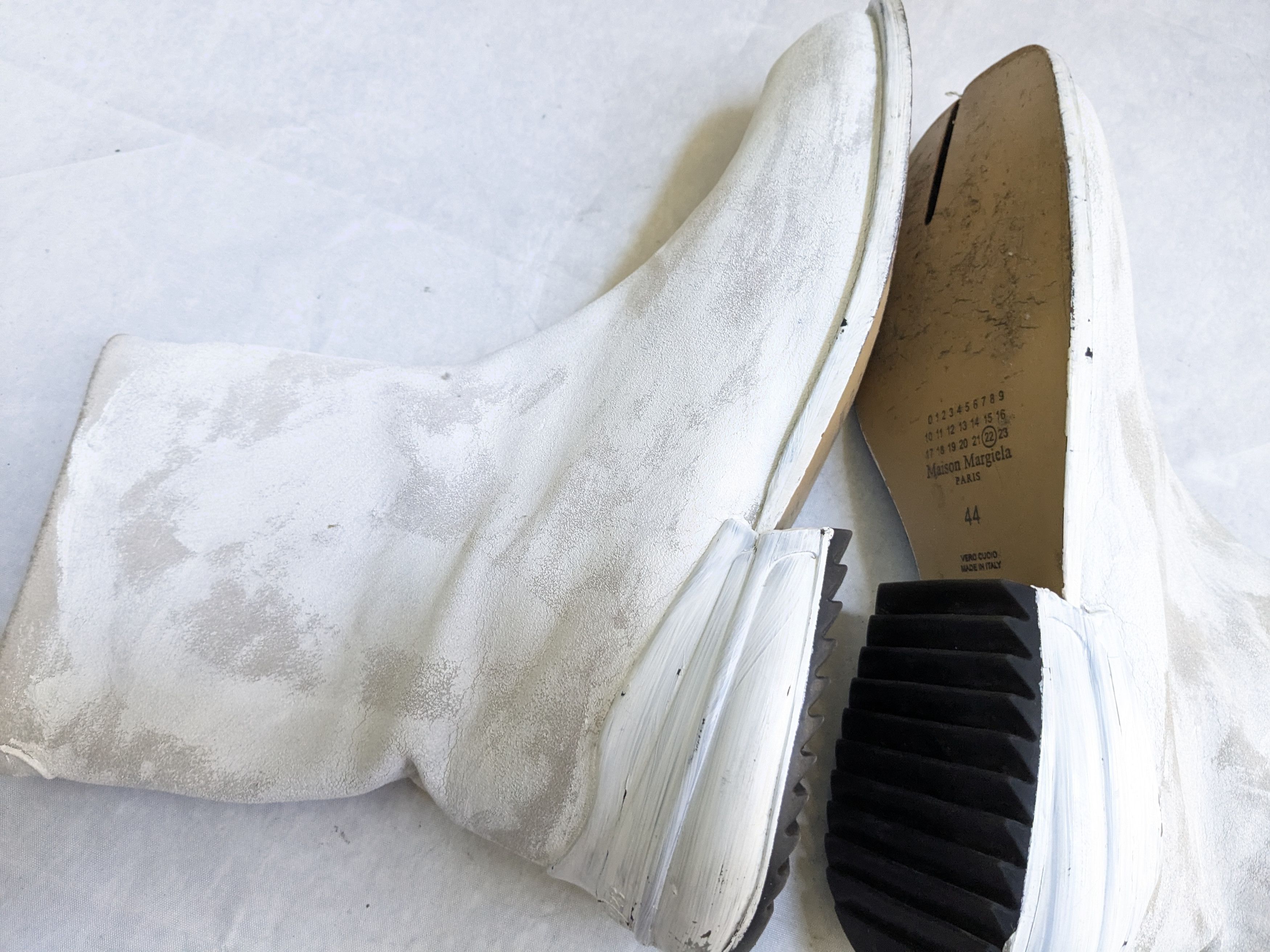 Maison Margiela Maison Margiela Tabi Boots White 11 44 Paint Leather Size US 11 / EU 44 - 12 Thumbnail