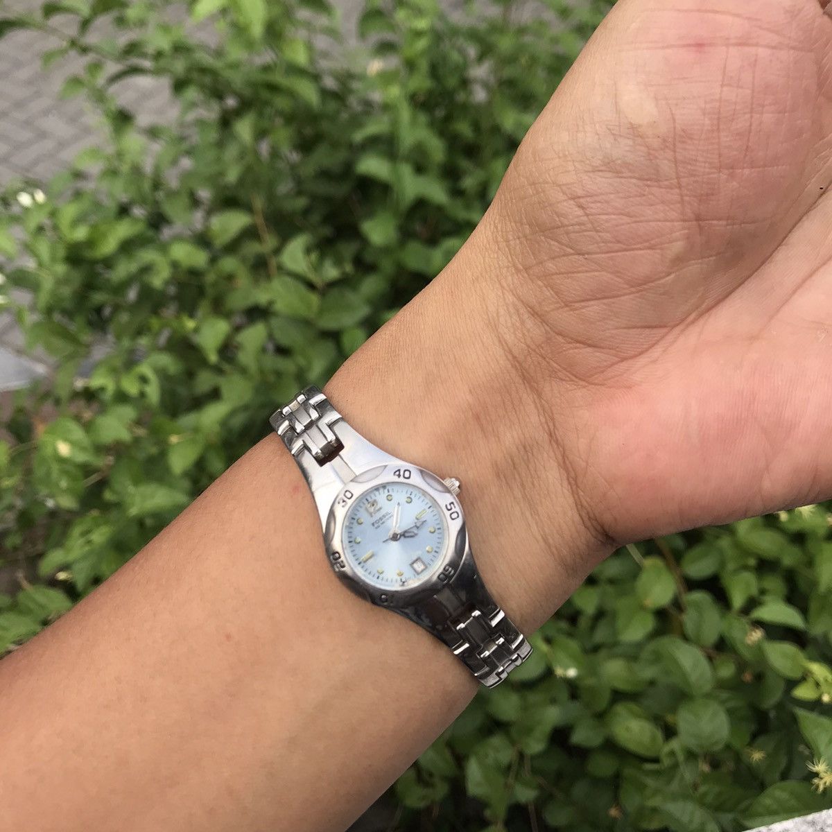 Vintage futuristic watch 90’s fossil blue