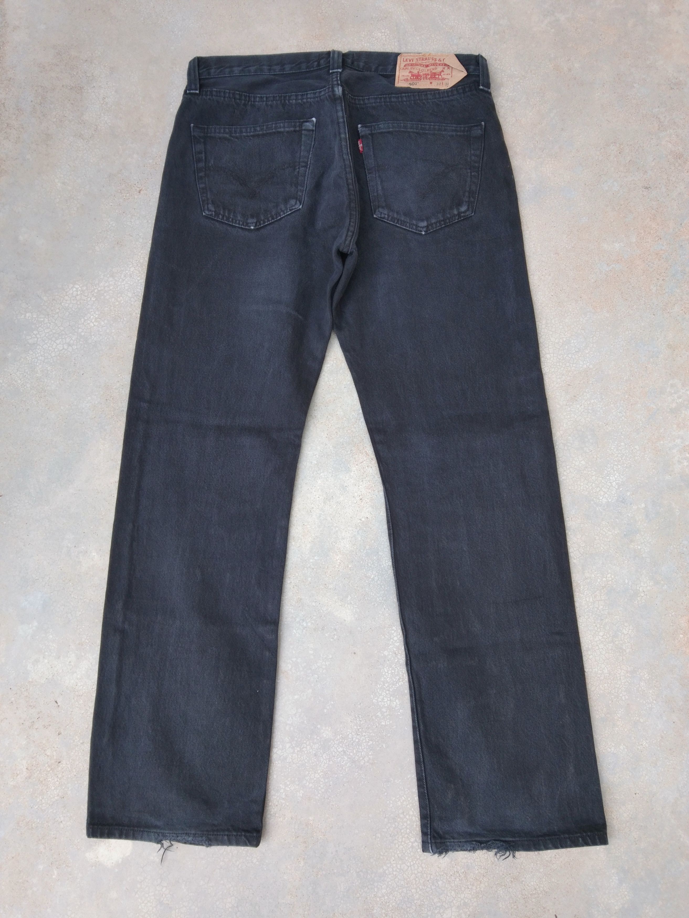 Levi's Vintage Levi's 501 Black Straight Leg Jeans 32x30 Size US 32 / EU 48 - 2 Thumbnail