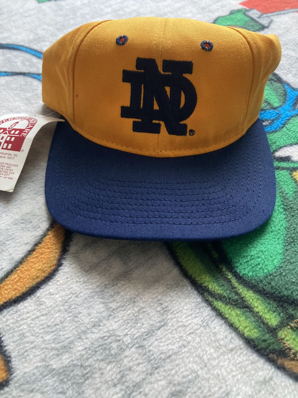 Vintage Notre Dame Fighting Irish VTG Snapback NWT Size ONE SIZE - 1 Thumbnail