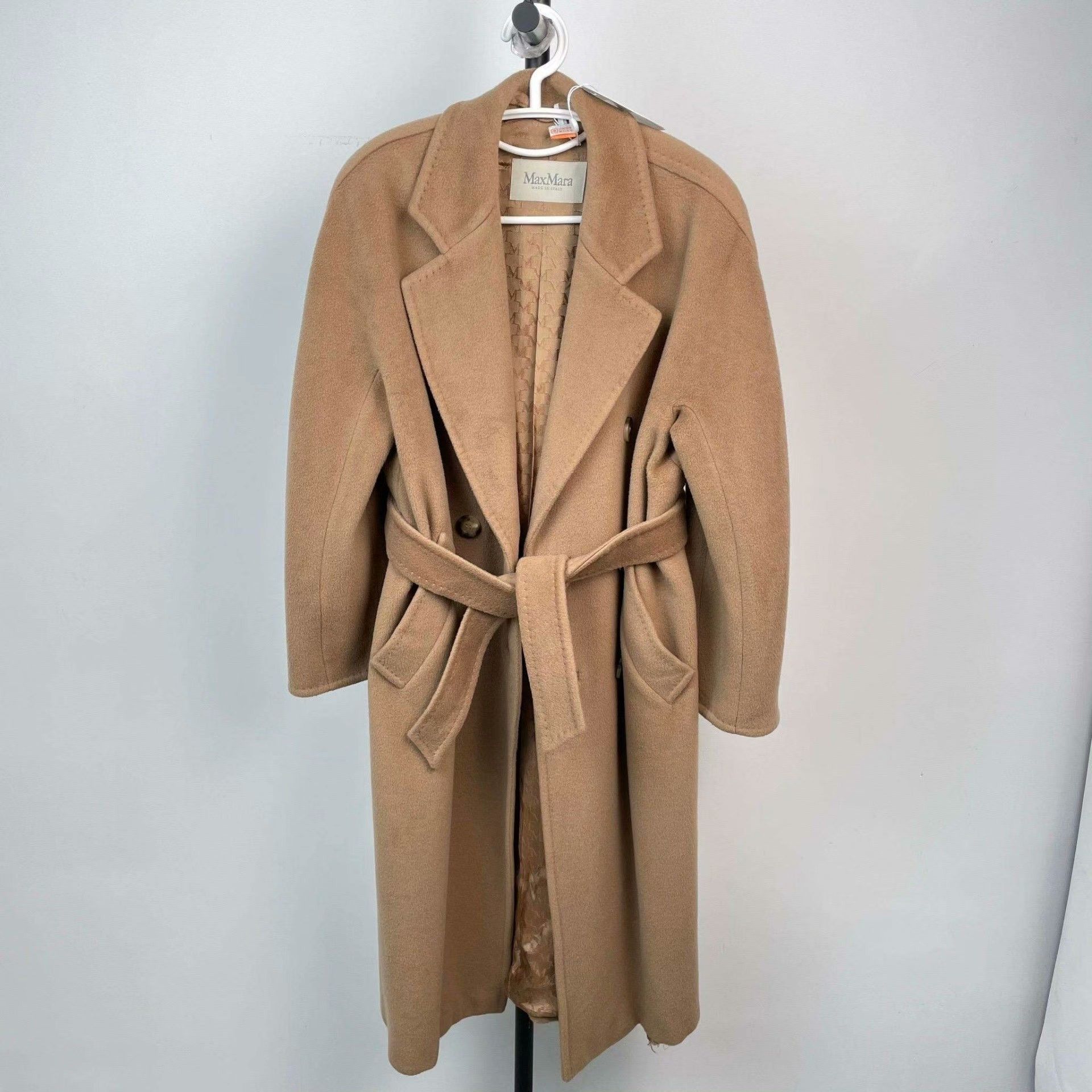 Max Mara Max Mara Brown Coat L Women Size L / US 10 / IT 46 - 1 Thumbnail