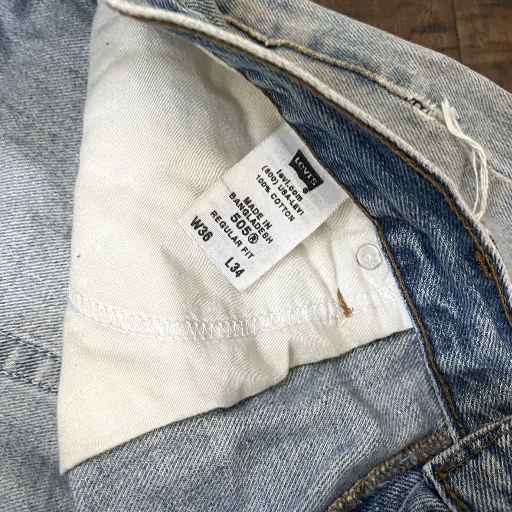 Levi's VINTAGE Levi's Jeans Mens 36x32 Blue 505 Washed Distressed Denim Pants Straight 5-Pocket 100% Cotton Regular) Size US 36 / EU 52 - 6 Thumbnail
