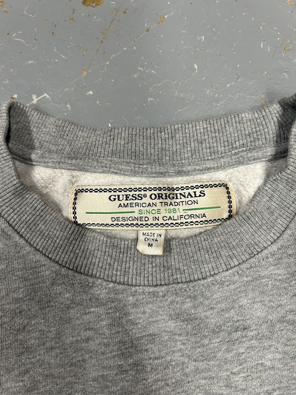 Guess × Vintage Crazy Vintage Y2K Grey Guess Pullover Script Crewneck Baggy Size US L / EU 52-54 / 3 - 3 Thumbnail
