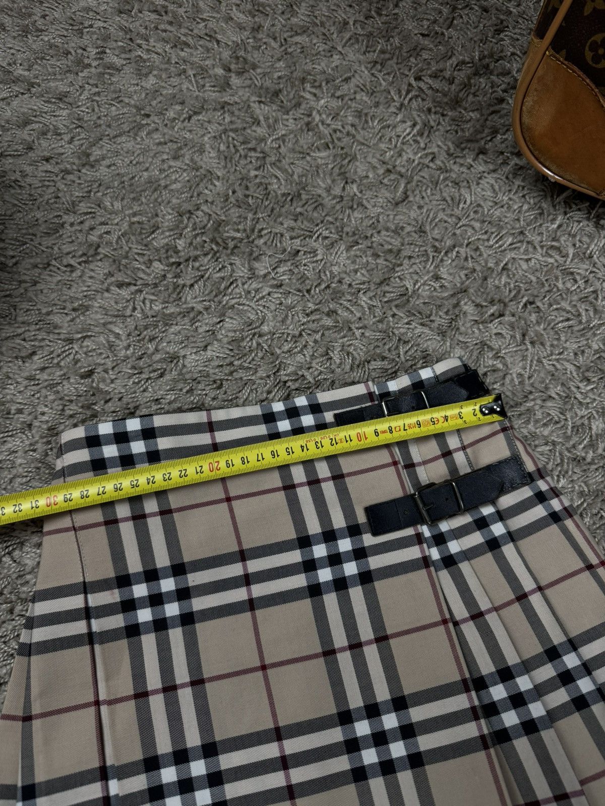 Burberry Wool skirt mini Burberry Nova Check original luxury item Size 24" / US 00 / IT 34 - 4 Thumbnail