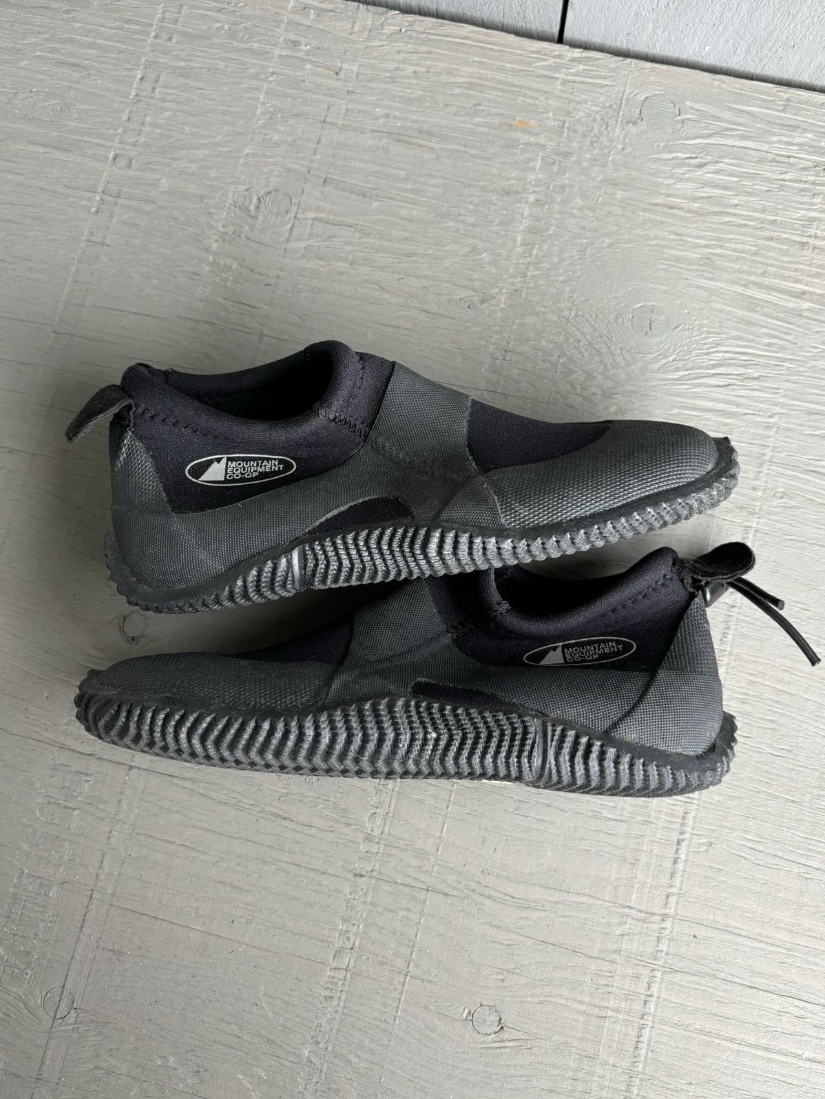 Mountain Equipment × Mountain Equipment Company × Vintage Vintage MEC Water Shoes Neoprene Booties Co-op REI Gorpcore Size US 5 / EU 37 - 14 Thumbnail