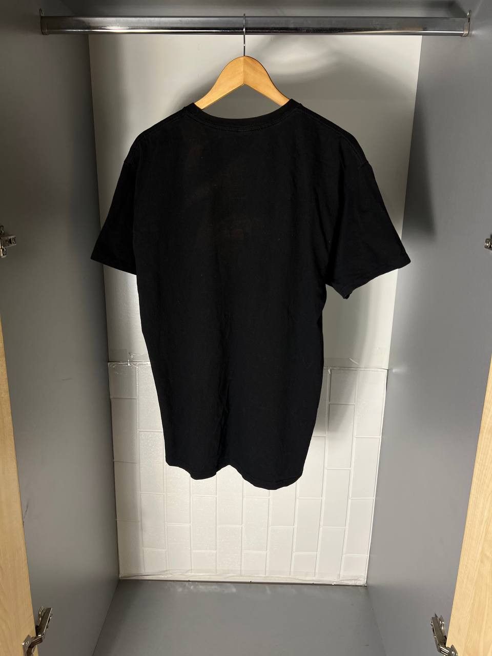 Band Tees VINTAGE RIHANNA SEXY BIG LOGO T-SHIRT RAP HIP-HOP Y2K 90s Size US L / EU 52-54 / 3 - 8 Thumbnail