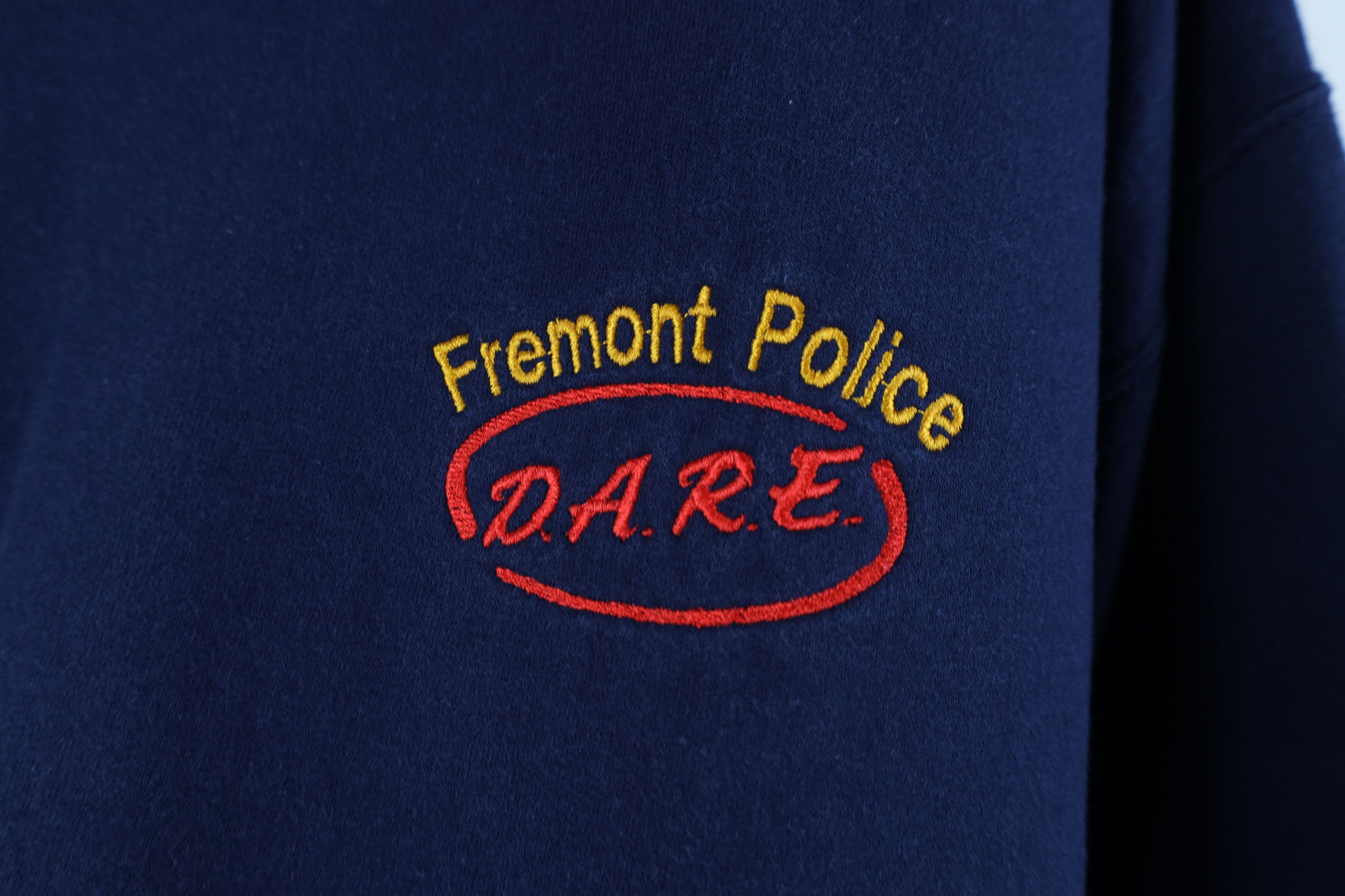 Vintage Vintage 90s Y2K Police DARE Drug Resistance Sweatshirt Size US XL / EU 56 / 4 - 4 Thumbnail