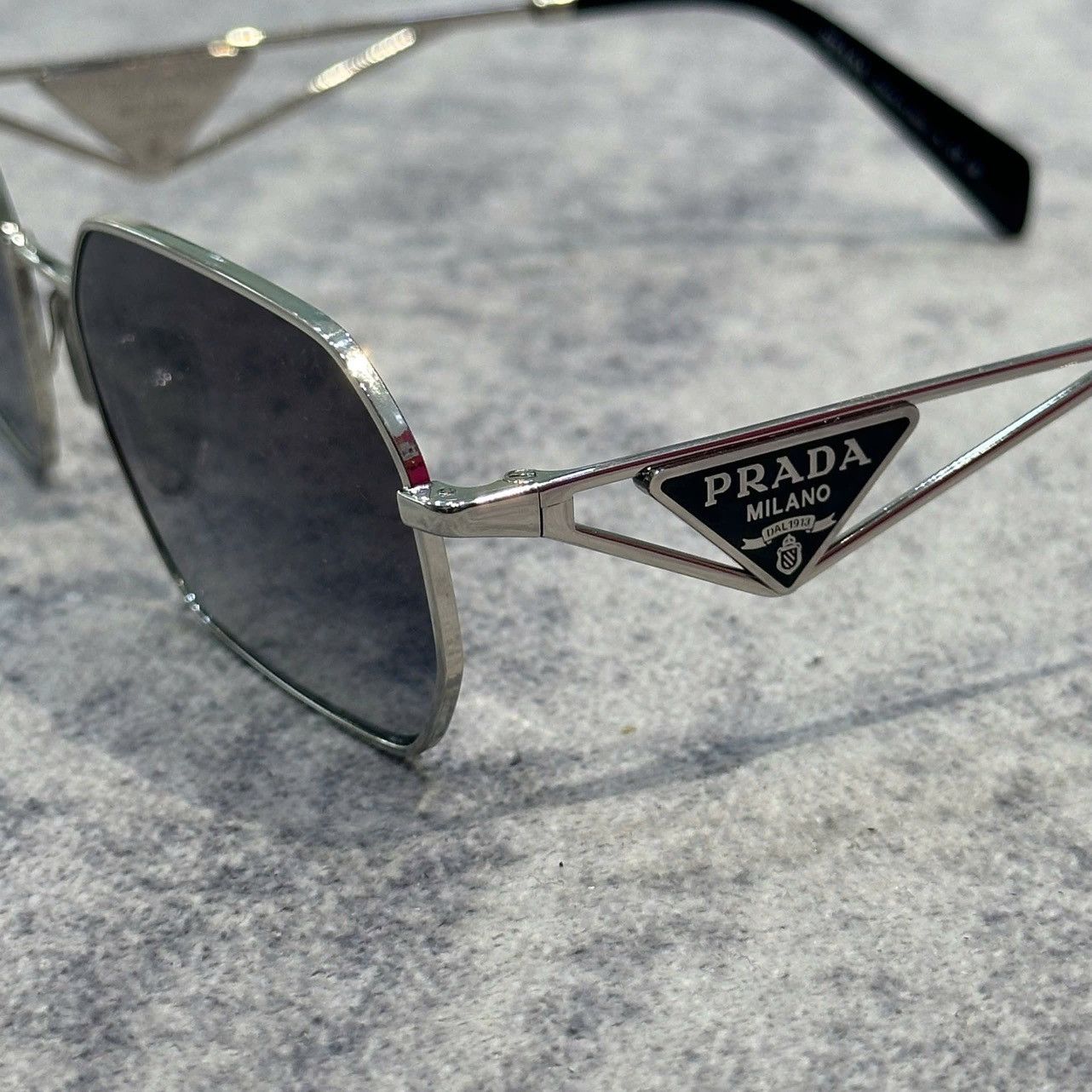 Prada Prada A51S 1BC90A Size ONE SIZE - 2 Thumbnail