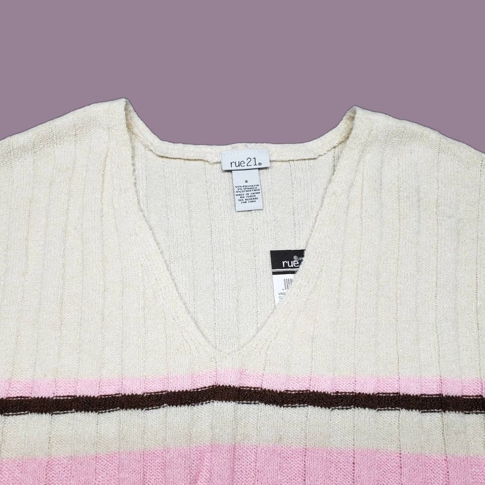Vintage **Rue21 Women's S Pullover V-Neck Striped Long Sleeve Brown Cropped New** User: Rue21 Women's S Pullover V-Neck Striped Long Sleeve Brown Cropped New Size S / US 4 / IT 40 - 1 Thumbnail