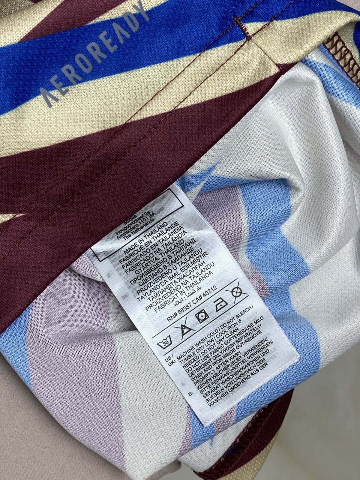 Adidas FC Servette Geneve 1890 football jersey Adidas size 3XL Size US XXL / EU 58 / 5 - 6 Thumbnail