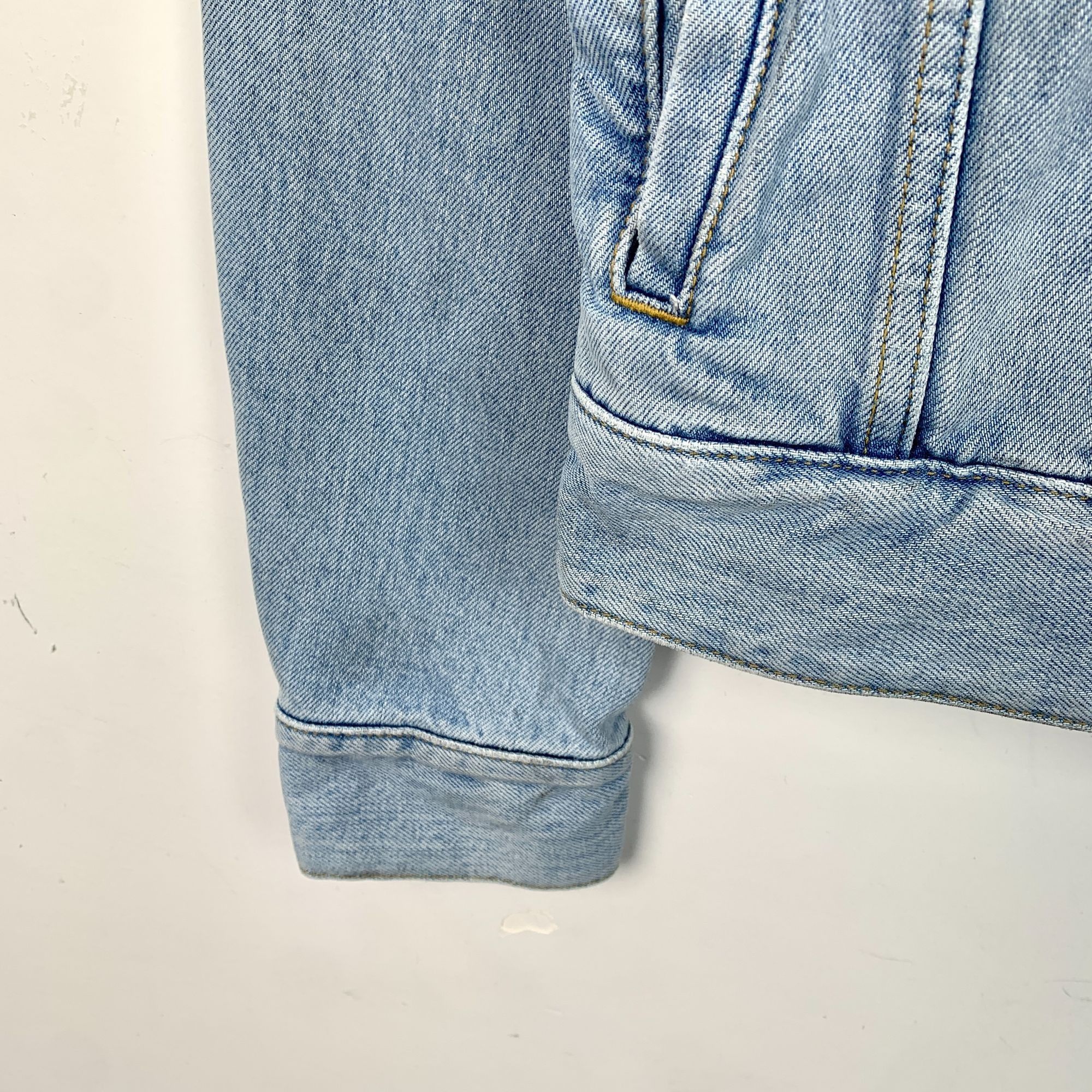 Saint Laurent Paris Saint Laurent Paris Light Wash Denim Jacket With Button Clos Size US S / EU 44-46 / 1 - 4 Thumbnail