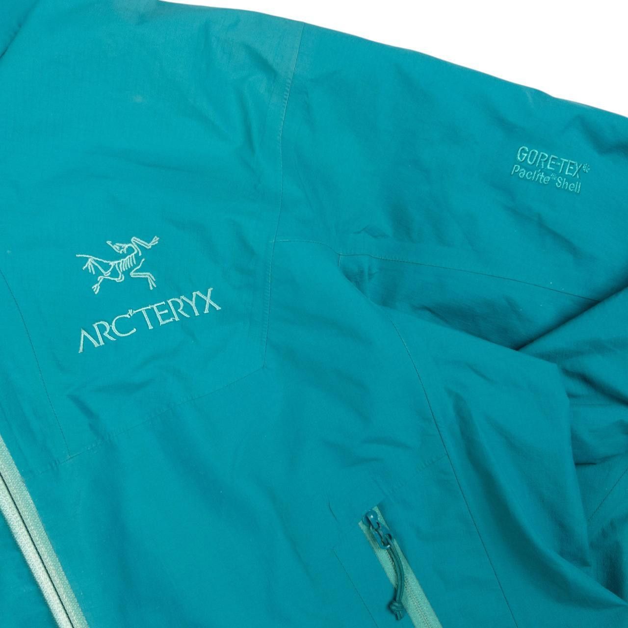 Arc'teryx Vintage Arcteryx Goretex Beta Shell Jacket Women's Size S Size S / US 4 / IT 40 - 5 Thumbnail