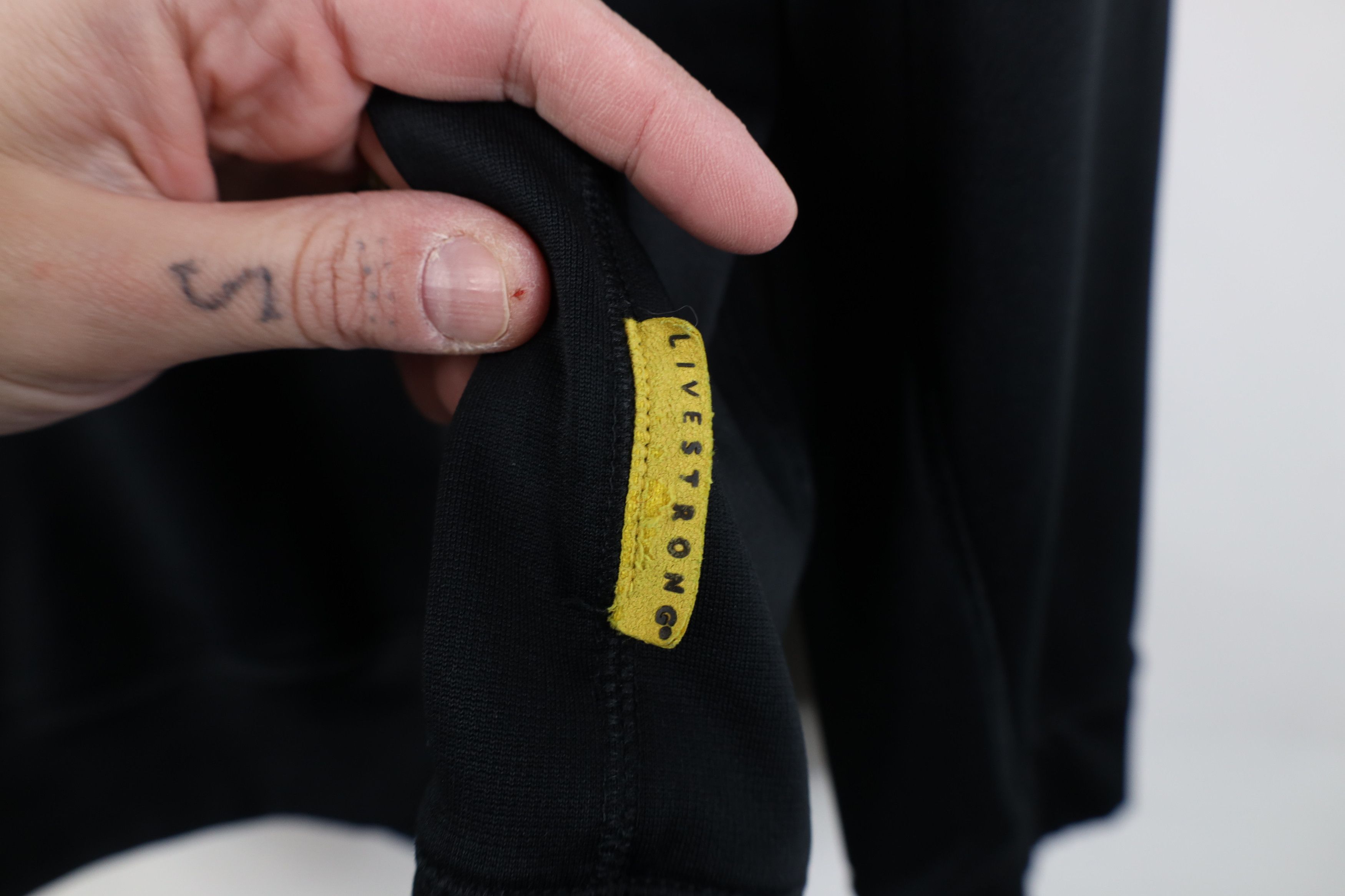 Nike Vintage Nike Livestrong Lance Armstrong Hoodie Black Size US M / EU 48-50 / 2 - 9 Thumbnail