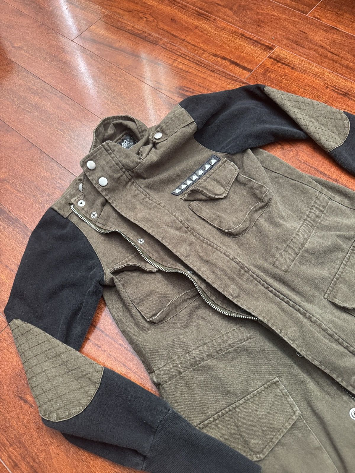 Japanese Brand Glad News “Rock N Roll Animal” skull army zip-up Size US M / EU 48-50 / 2 - 3 Thumbnail