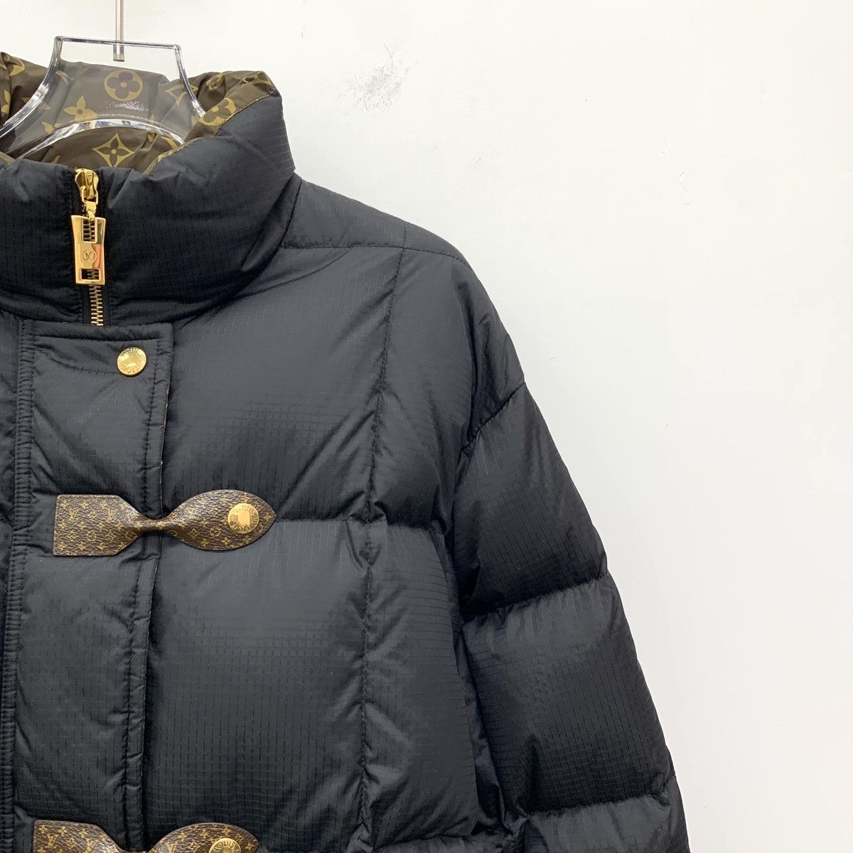 Louis Vuitton Louis Vuitton Black Inside Logo Full Print Puffer Jacket Size XXS / US 00 / IT 34 - 3 Thumbnail