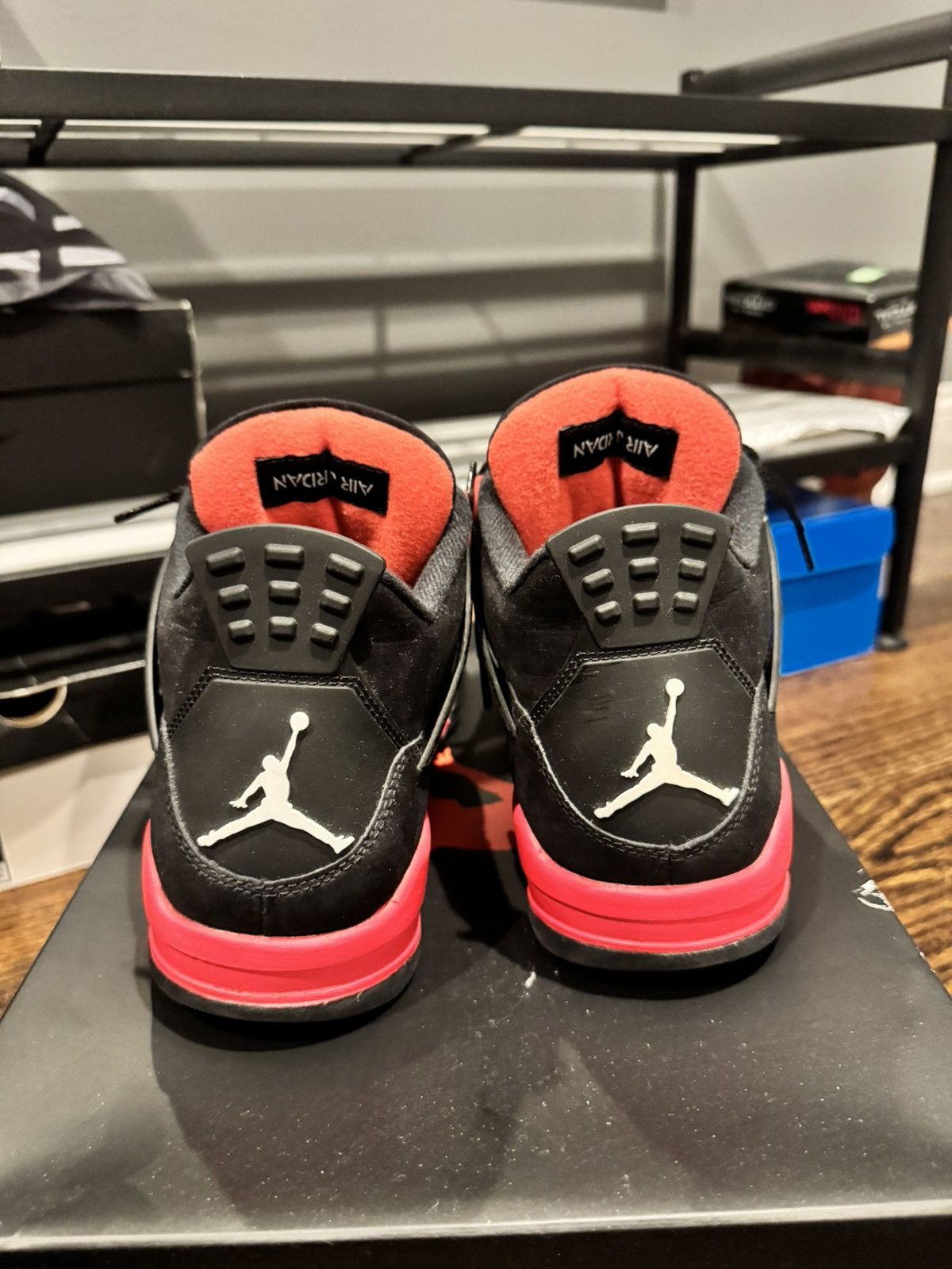 Jordan Brand Red thunders Size US 9.5 / EU 42-43 - 3 Thumbnail