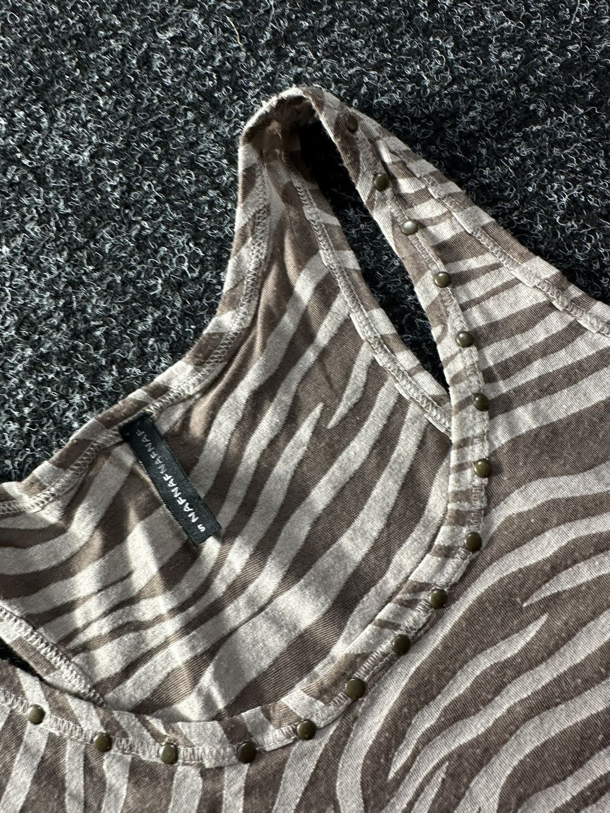 Designer × Issey Miyake × Vintage VTG 90s NAF NAF tank JPG style Womens Avant-garde Y2k rare Size S / US 4 / IT 40 - 4 Thumbnail